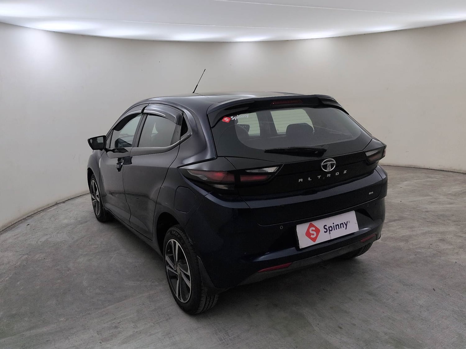 Used 2023 Tata Altroz XZA Petrol Petrol Automatic exterior LEFT REAR CORNER VIEW
