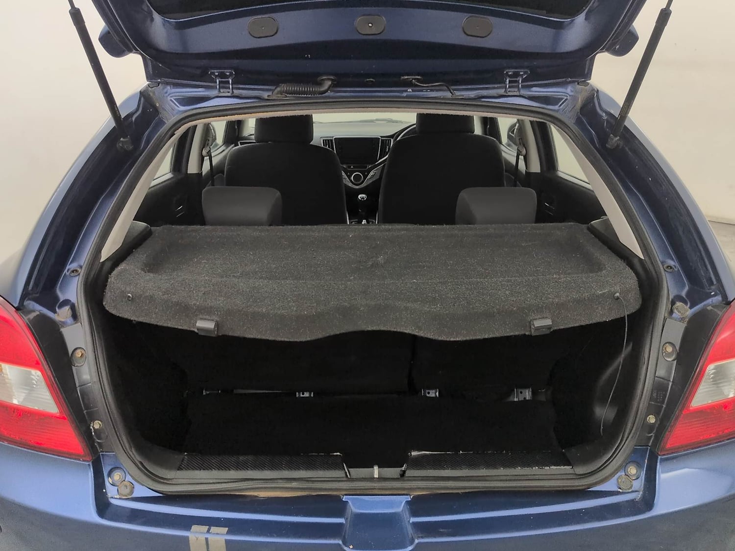 Used 2020 Maruti Suzuki Baleno Zeta Petrol Manual interior DICKY INSIDE VIEW