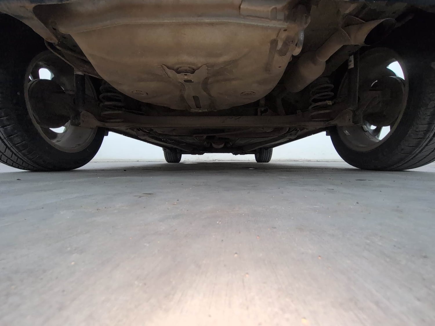 Used 2020 Maruti Suzuki Baleno Zeta Petrol Manual extra REAR UNDERBODY VIEW (TAKEN FROM REAR)