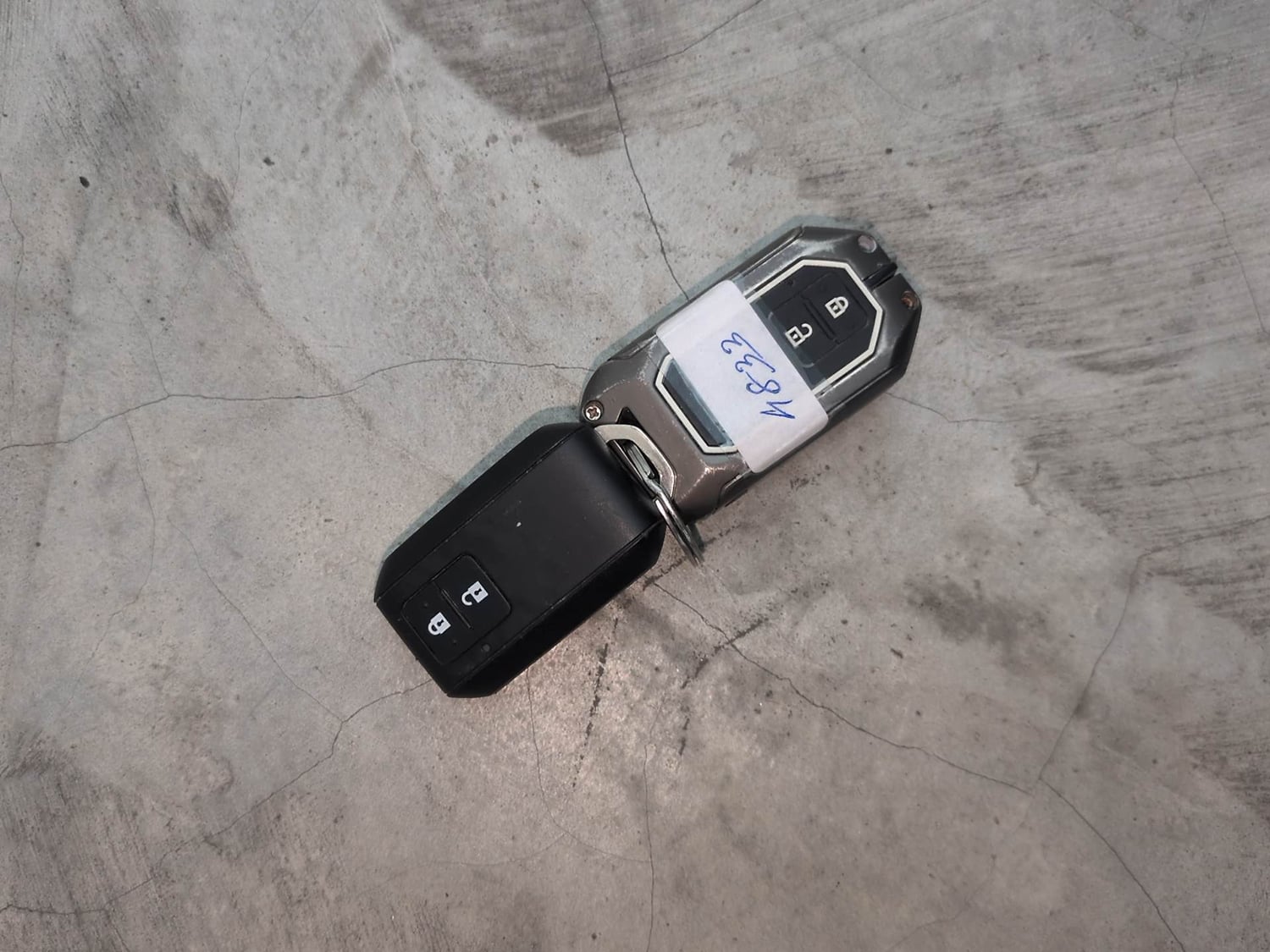 Used 2020 Maruti Suzuki Baleno Zeta Petrol Manual extra CAR KEY VIEW