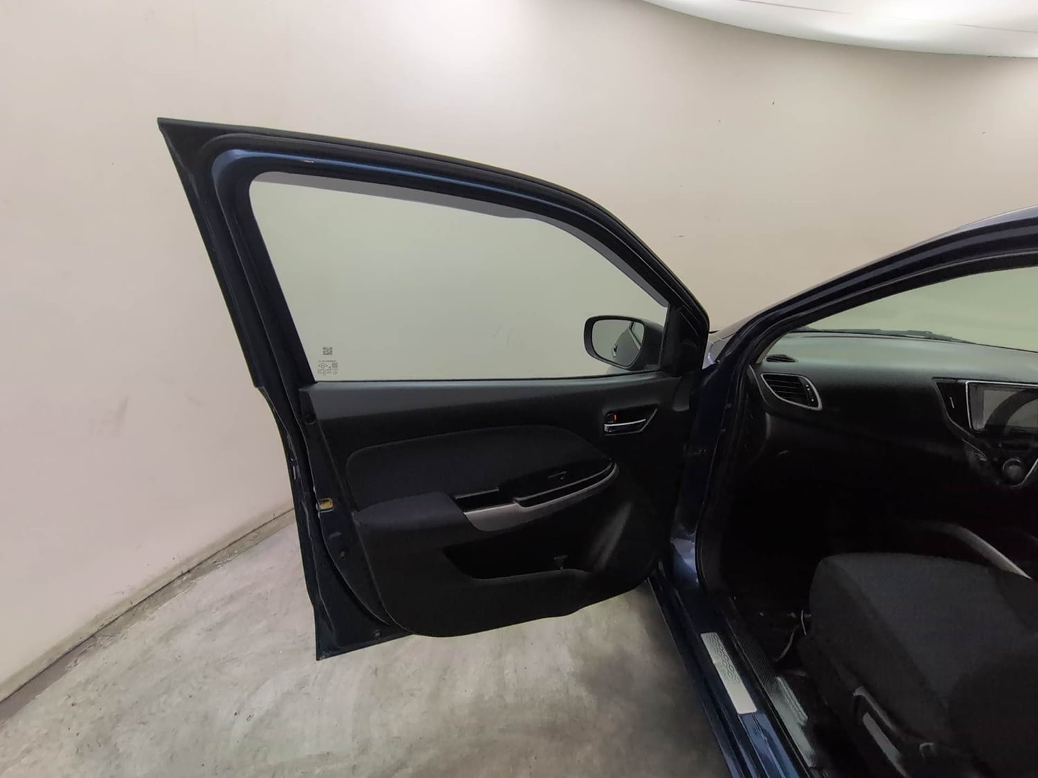 Used 2020 Maruti Suzuki Baleno Zeta Petrol Manual interior LEFT FRONT DOOR OPEN VIEW