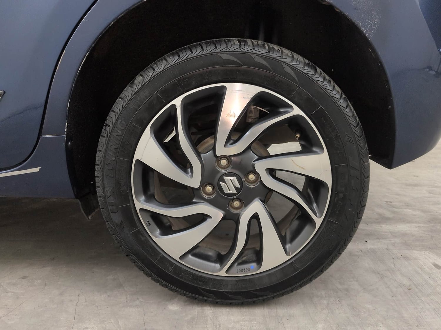 Used 2020 Maruti Suzuki Baleno Zeta Petrol Manual tyres LEFT REAR TYRE RIM VIEW