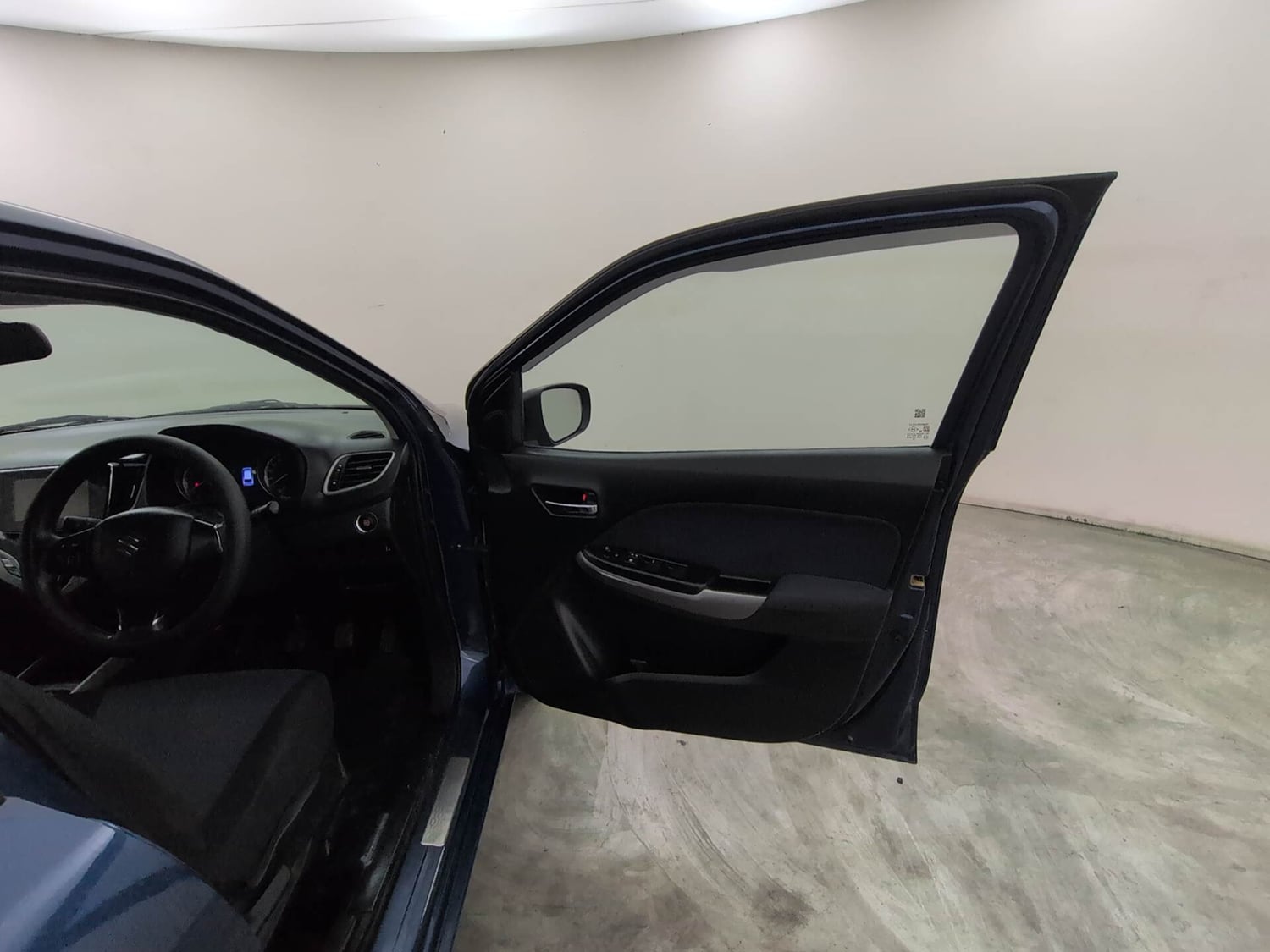Used 2020 Maruti Suzuki Baleno Zeta Petrol Manual interior RIGHT FRONT DOOR OPEN VIEW