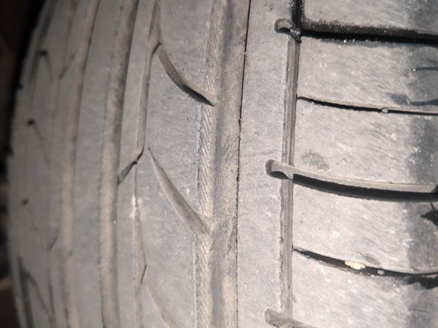 Used 2020 Maruti Suzuki Baleno Zeta Petrol Manual tyres RIGHT FRONT TYRE TREAD VIEW