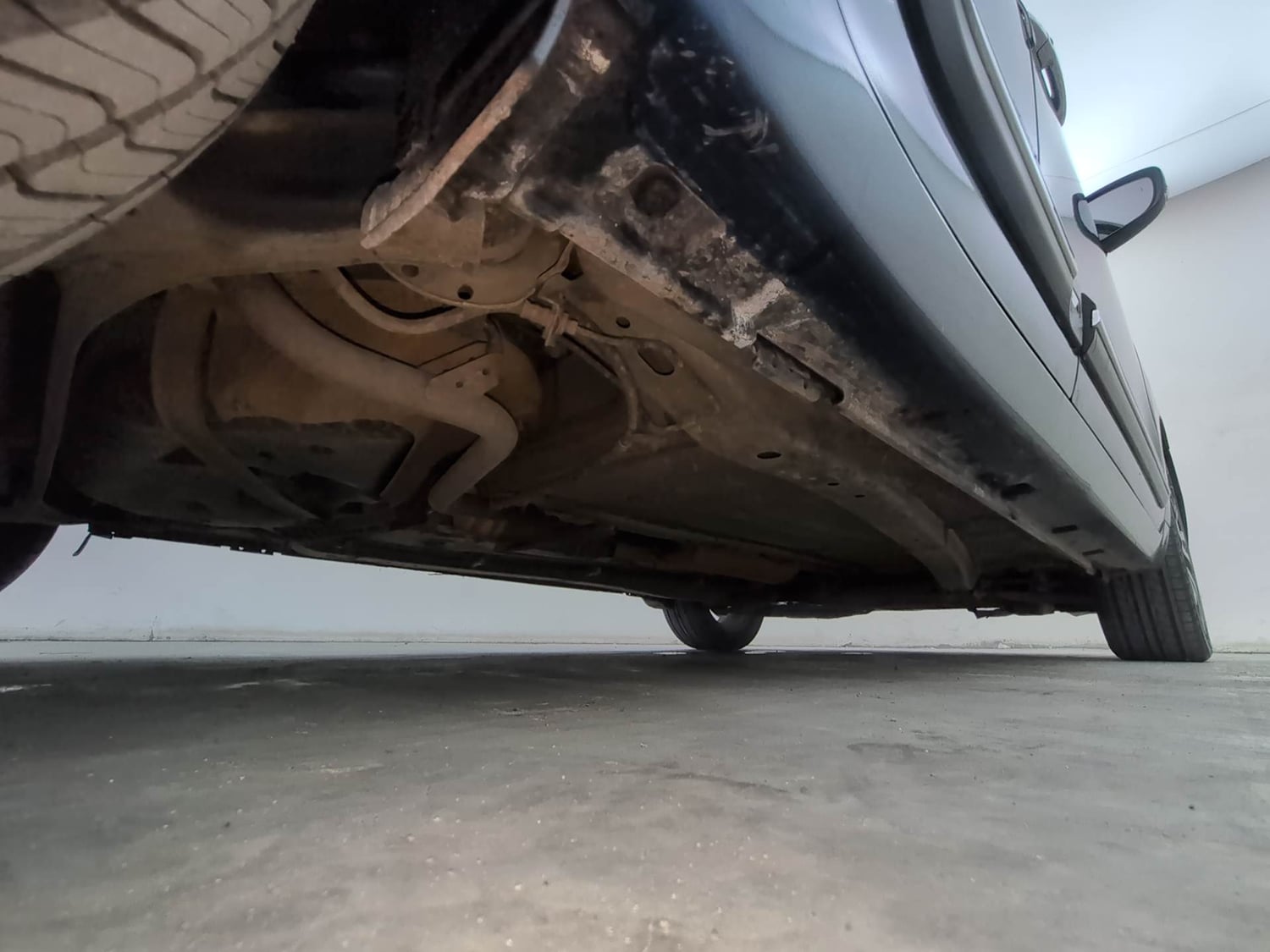 Used 2020 Maruti Suzuki Baleno Zeta Petrol Manual extra REAR RIGHT UNDERBODY VIEW