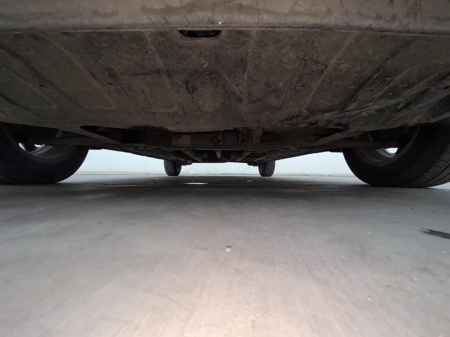 Used 2019 Hyundai Elite i20 Asta 1.2 AT Petrol Automatic extra FRONT LEFT UNDERBODY VIEW