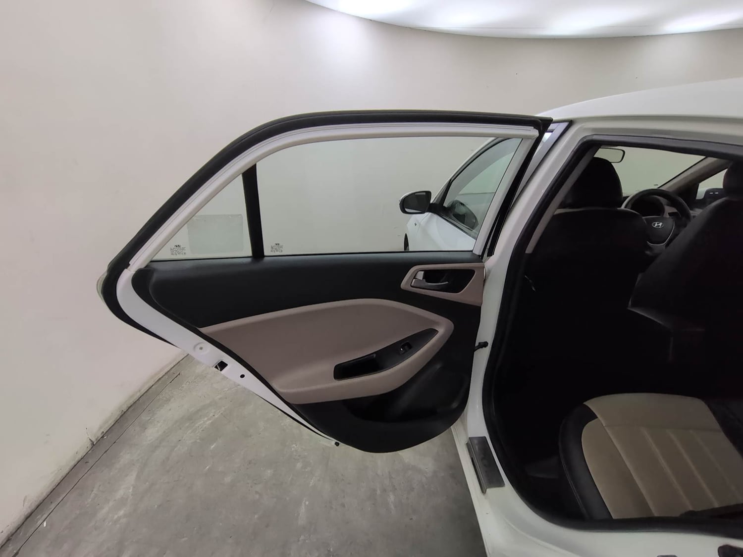 Used 2019 Hyundai Elite i20 Asta 1.2 AT Petrol Automatic interior LEFT REAR DOOR OPEN VIEW