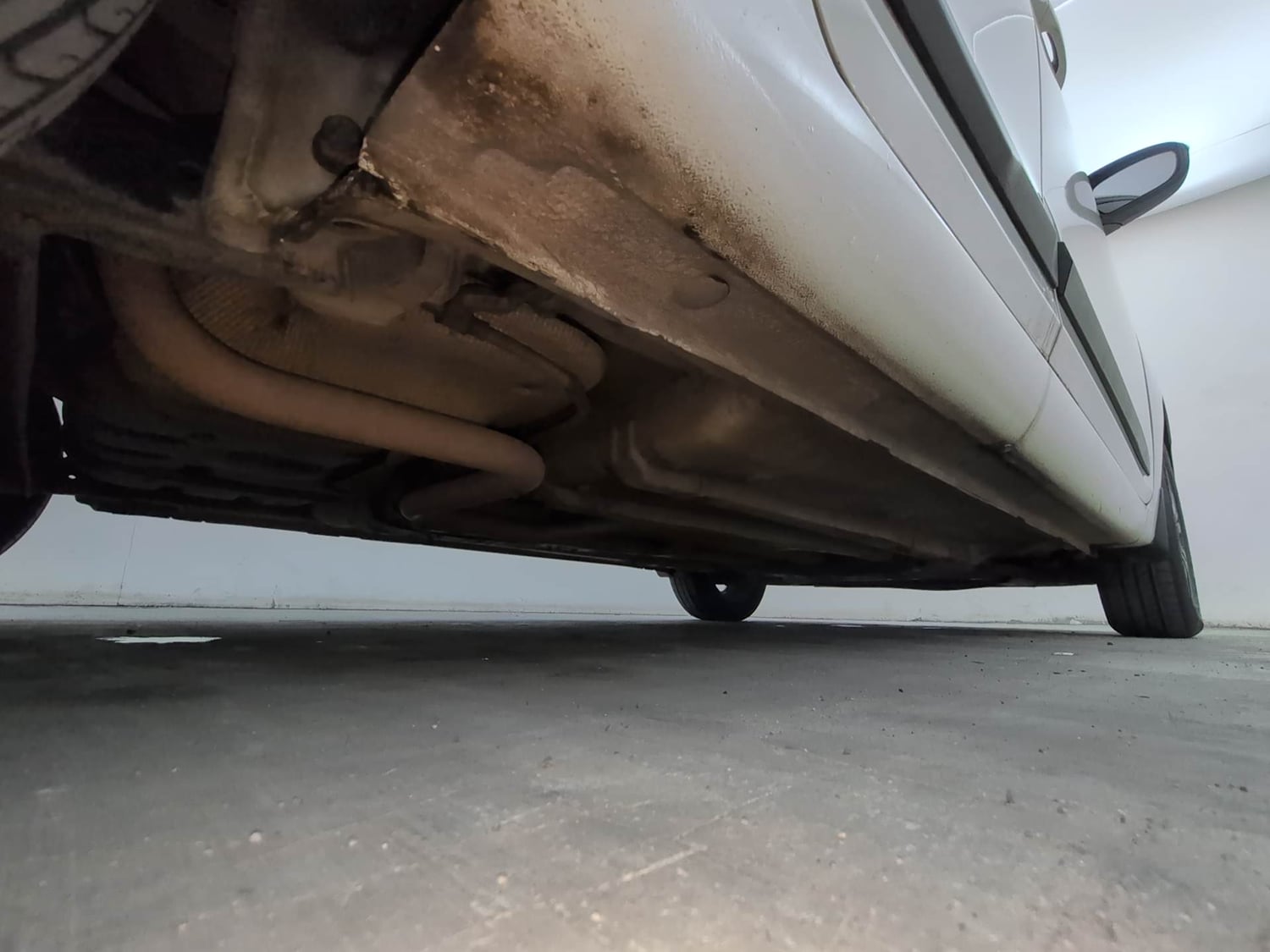 Used 2019 Hyundai Elite i20 Asta 1.2 AT Petrol Automatic extra REAR RIGHT UNDERBODY VIEW