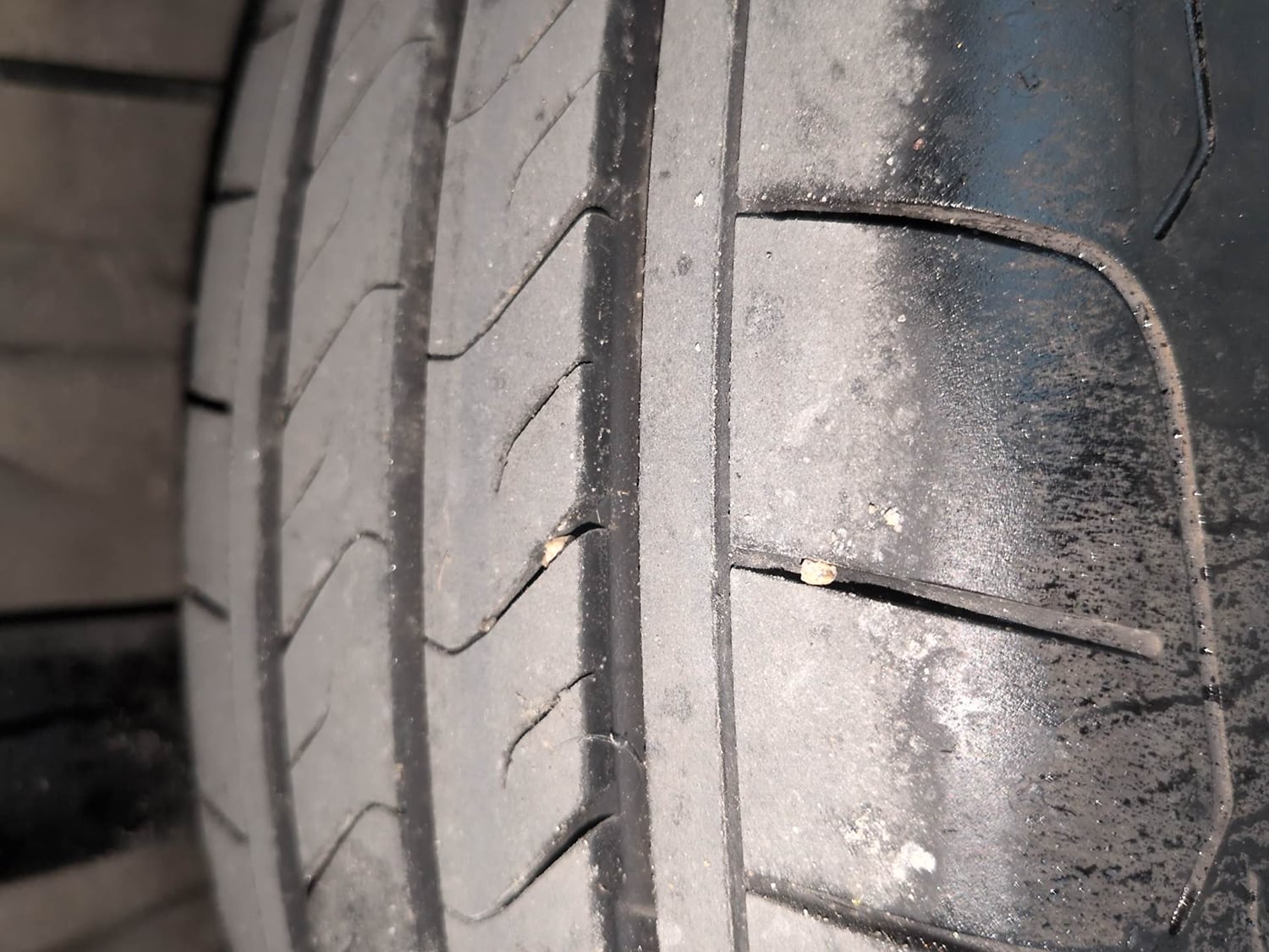 Used 2019 Hyundai Elite i20 Asta 1.2 AT Petrol Automatic tyres RIGHT REAR TYRE TREAD VIEW