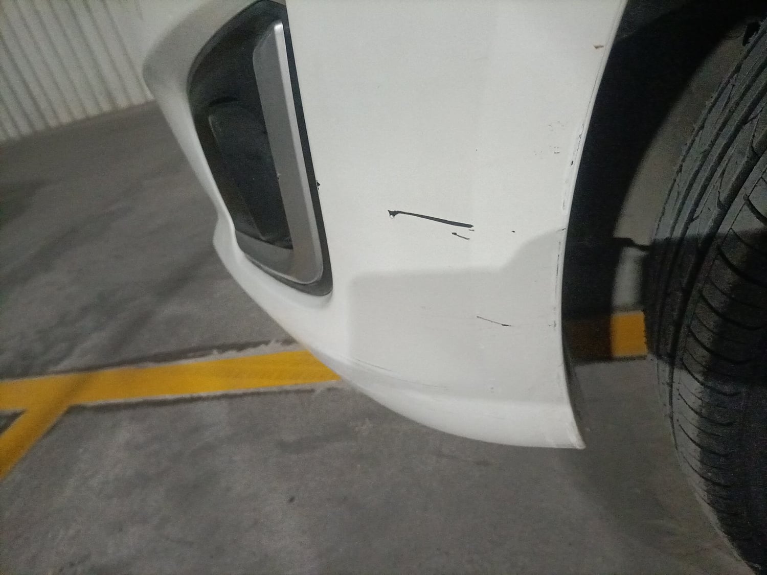 Used 2016 Maruti Suzuki Swift VXi Petrol Manual dents MINOR SCRATCH