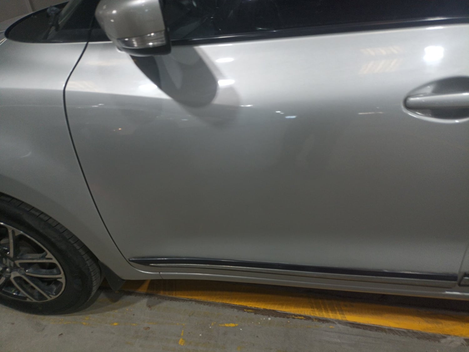 Used 2020 Maruti Suzuki Swift ZXi Plus AMT Petrol Automatic dents MINOR SCRATCH