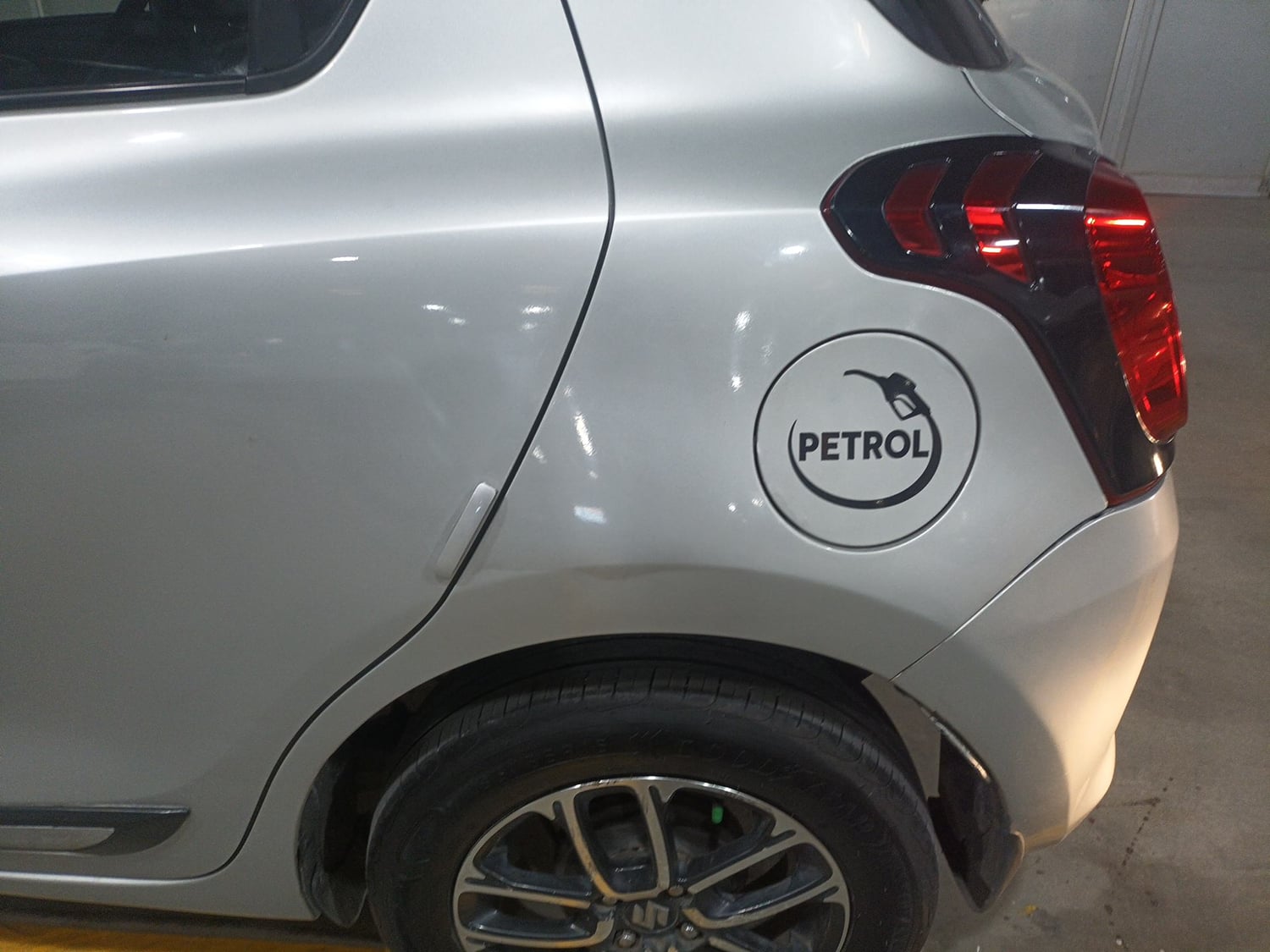 Used 2020 Maruti Suzuki Swift ZXi Plus AMT Petrol Automatic dents MINOR DENT