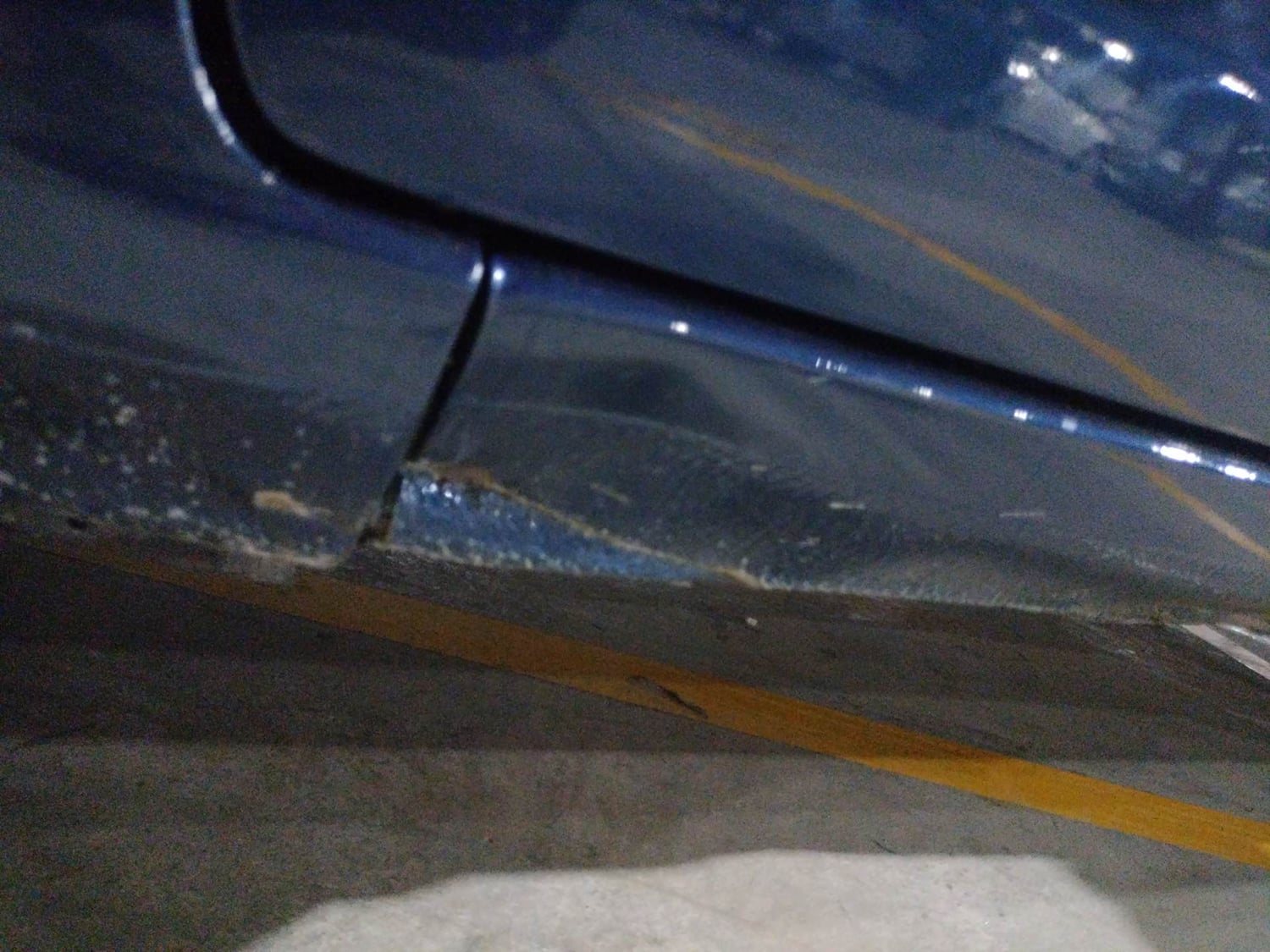 Used 2016 Maruti Suzuki Ertiga VXI AT Petrol Automatic dents MINOR DENT