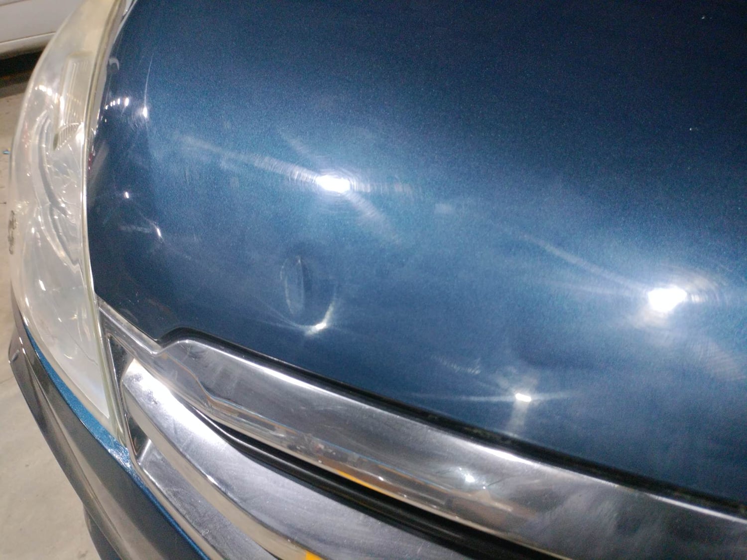 Used 2016 Maruti Suzuki Ertiga VXI AT Petrol Automatic dents MINOR DENT