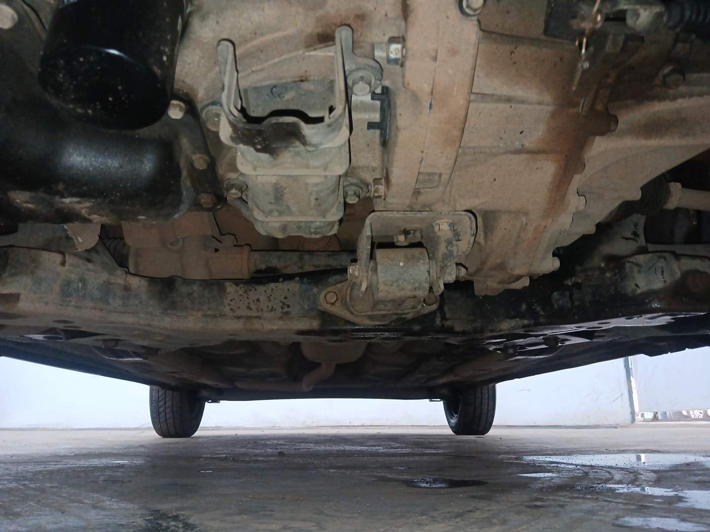 Used 2014 Hyundai Xcent S 1.2 Petrol Manual extra FRONT LEFT UNDERBODY VIEW
