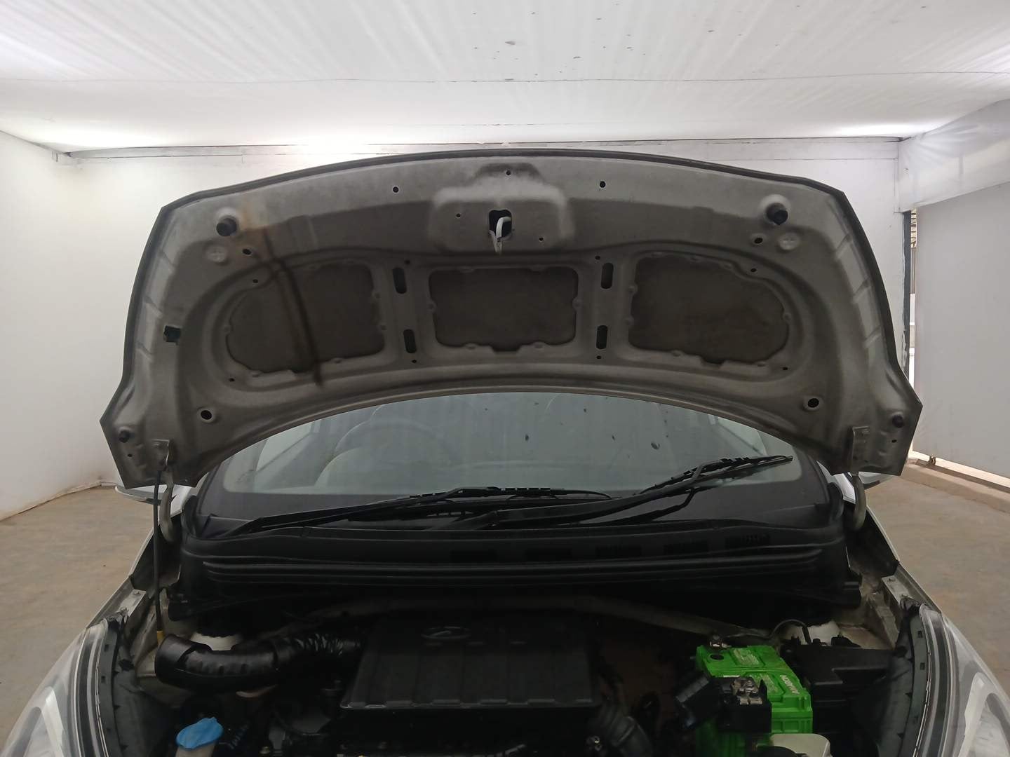 Used 2014 Hyundai Xcent S 1.2 Petrol Manual engine ENGINE & BONNET OPEN FRONT VIEW