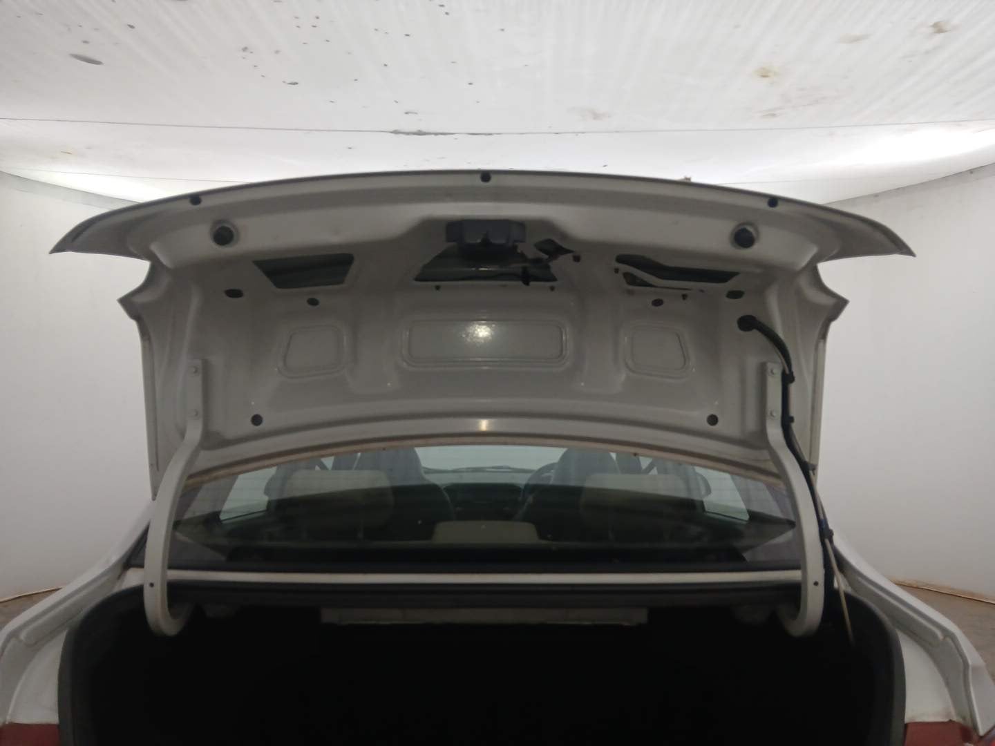 Used 2014 Hyundai Xcent S 1.2 Petrol Manual interior DICKY DOOR OPEN VIEW