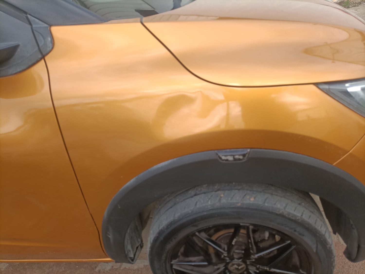 Used 2020 Renault Triber RXZ EASY-R AMT Petrol Automatic dents MINOR DENT