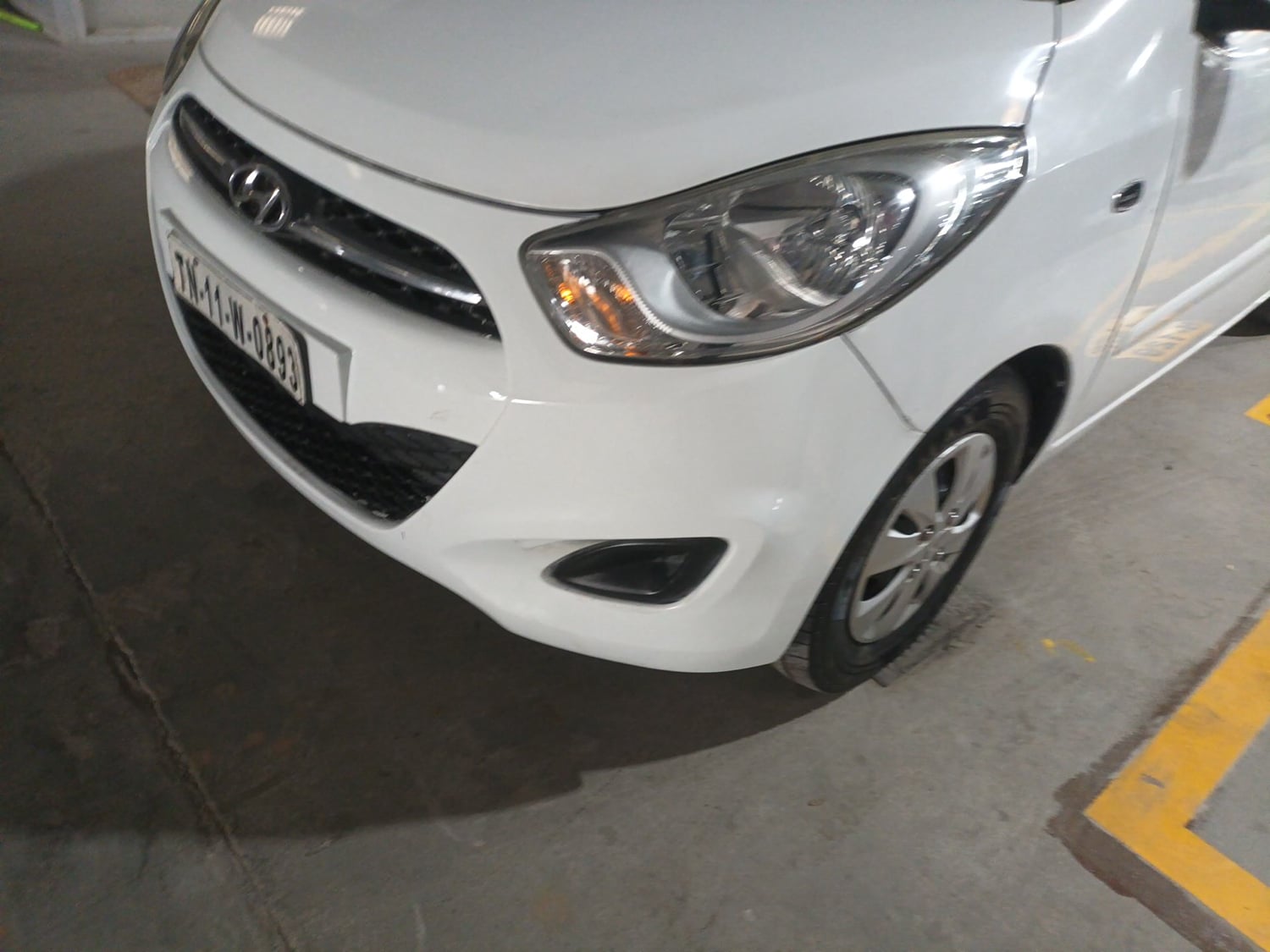 Used 2013 Hyundai i10 Sportz 1.2 Kappa2 Petrol Manual dents MINOR SCRATCH