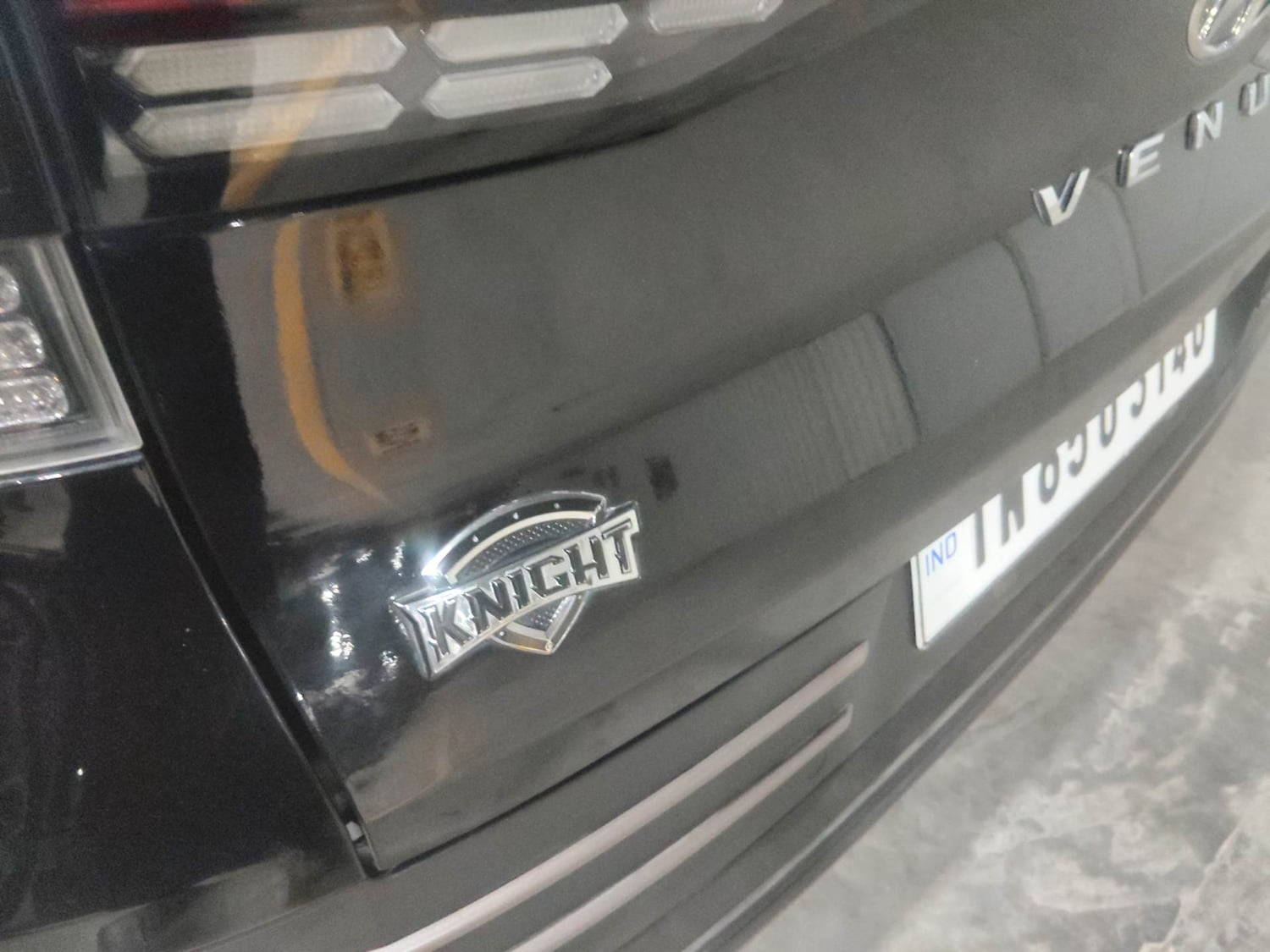 Used 2023 Hyundai Venue SX(O) 1.0 Turbo DCT Knight Edition Petrol Automatic dents MINOR SCRATCH