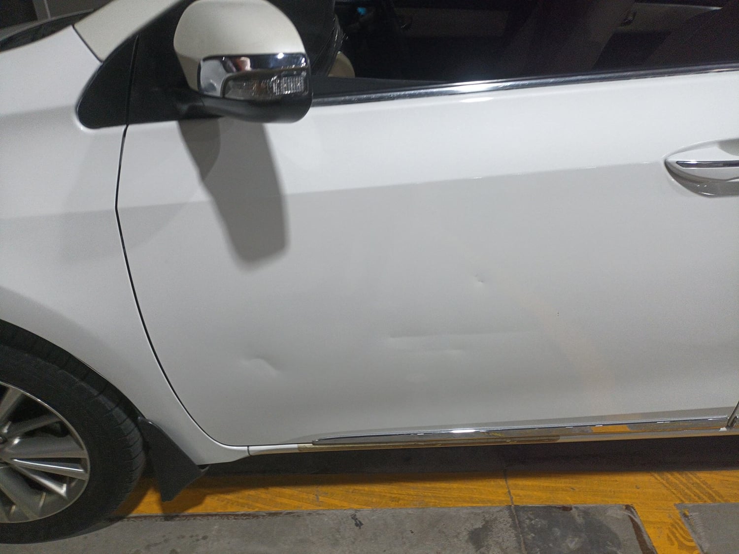 Used 2015 Toyota Corolla Altis VL AT Petrol Petrol Automatic dents MINOR DENT