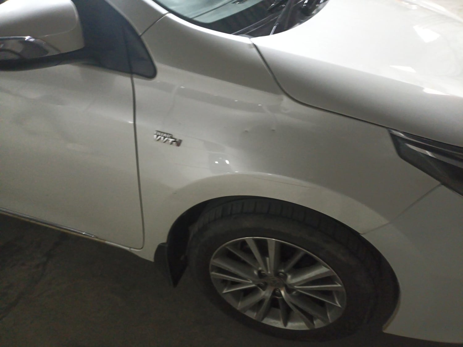 Used 2015 Toyota Corolla Altis VL AT Petrol Petrol Automatic dents MINOR SCRATCH