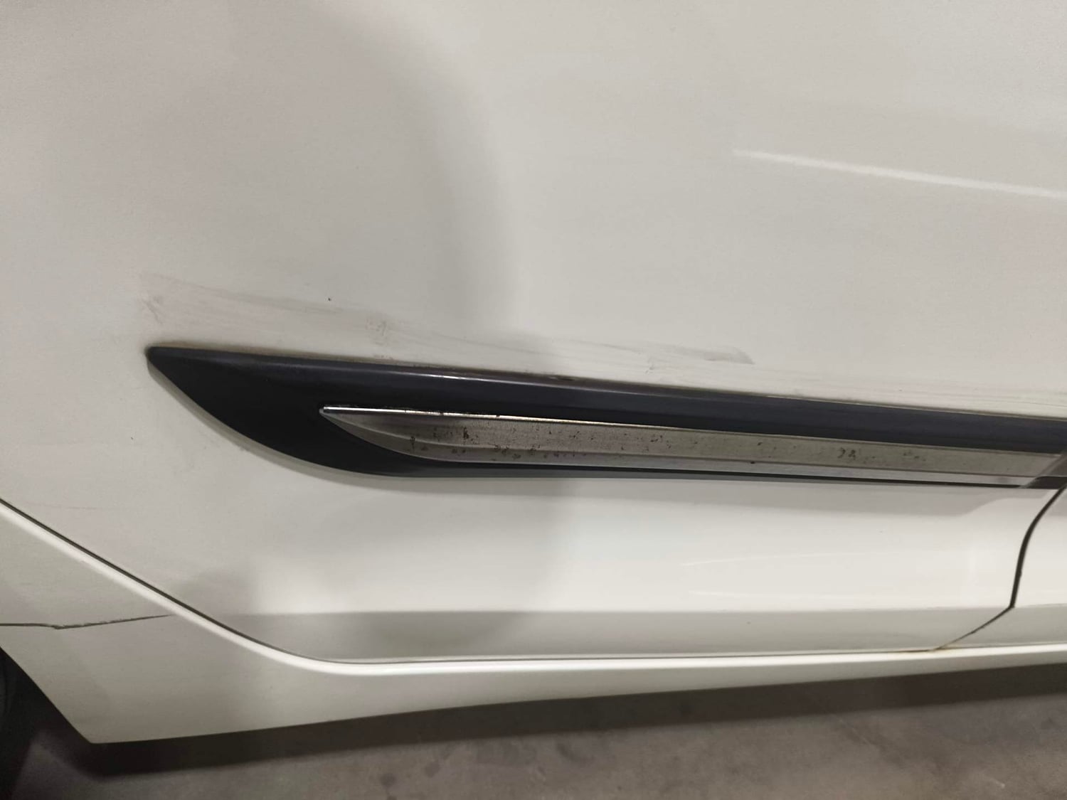 Used 2024 Tata Altroz XM Plus (S) Petrol Manual dents MINOR SCRATCH