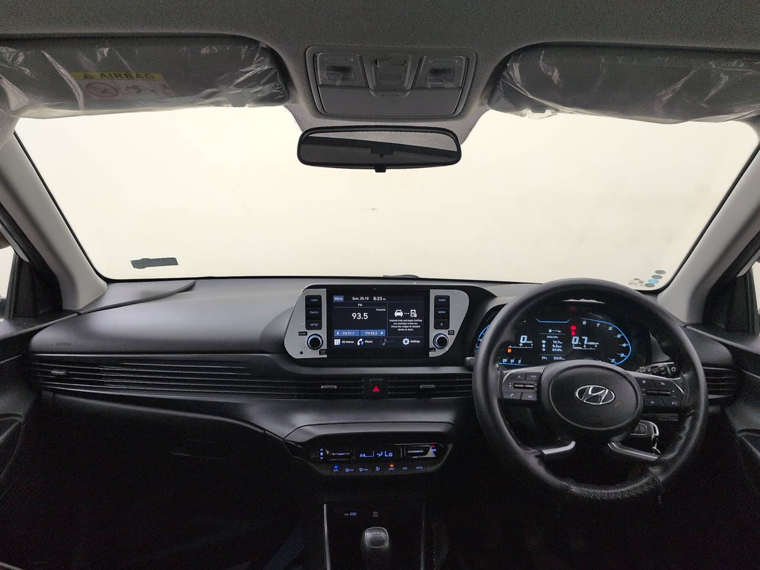 Used 2023 Hyundai i20 Sportz 1.2 MT Petrol Manual interior DASHBOARD VIEW