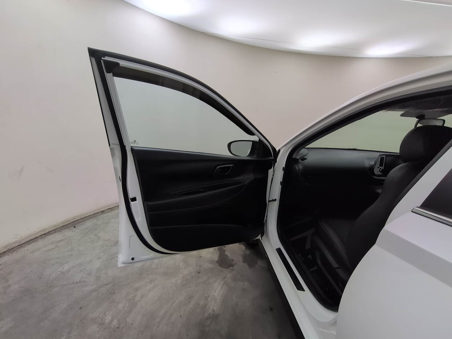Used 2023 Hyundai i20 Sportz 1.2 MT Petrol Manual interior LEFT FRONT DOOR OPEN VIEW