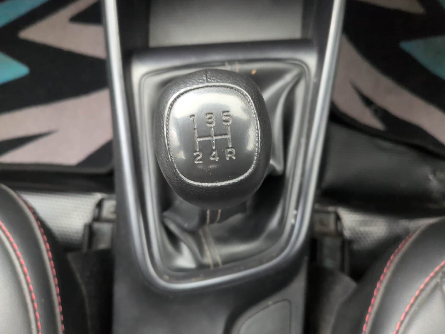 Used 2023 Hyundai i20 Sportz 1.2 MT Petrol Manual interior GEAR  KNOB VIEW