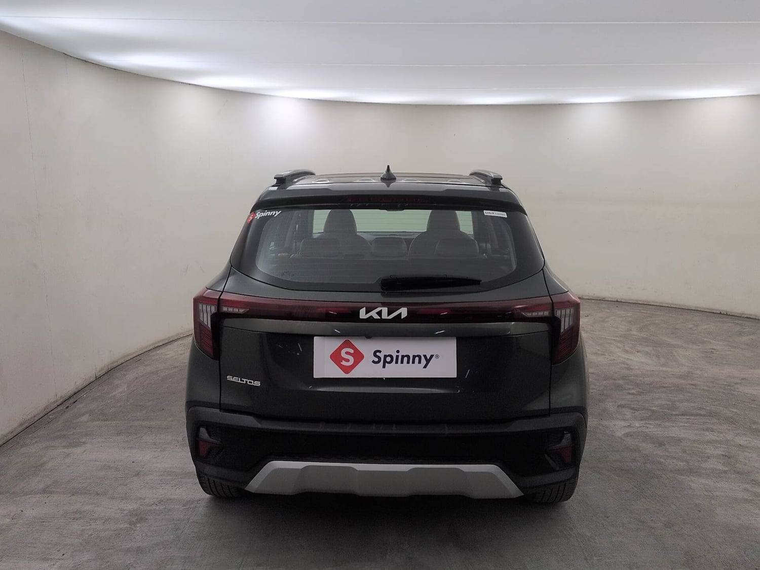 Used 2024 Kia Seltos HTX 1.5 Petrol MT Petrol Manual exterior BACK VIEW
