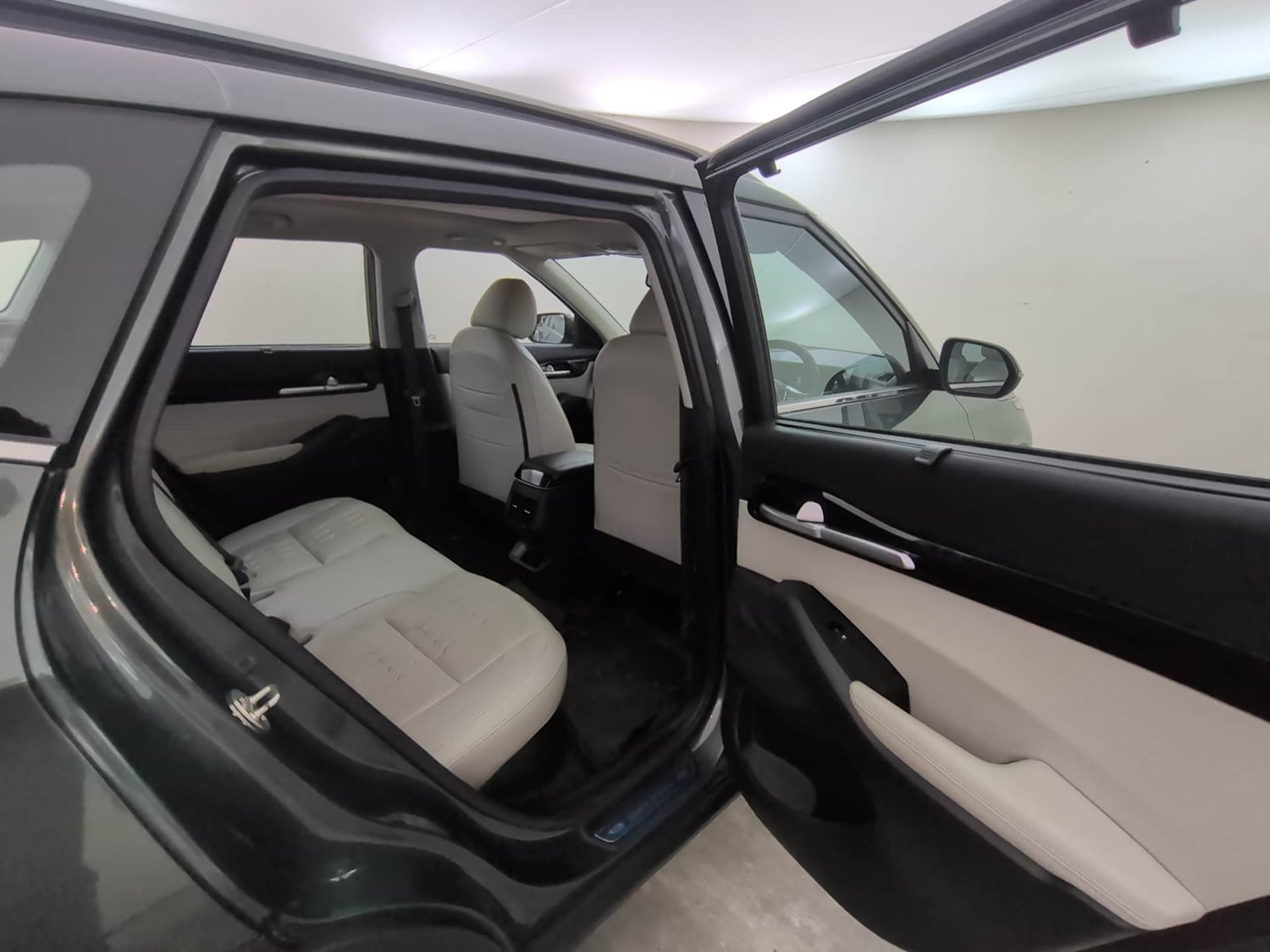 Used 2024 Kia Seltos HTX 1.5 Petrol MT Petrol Manual interior RIGHT SIDE REAR DOOR CABIN VIEW