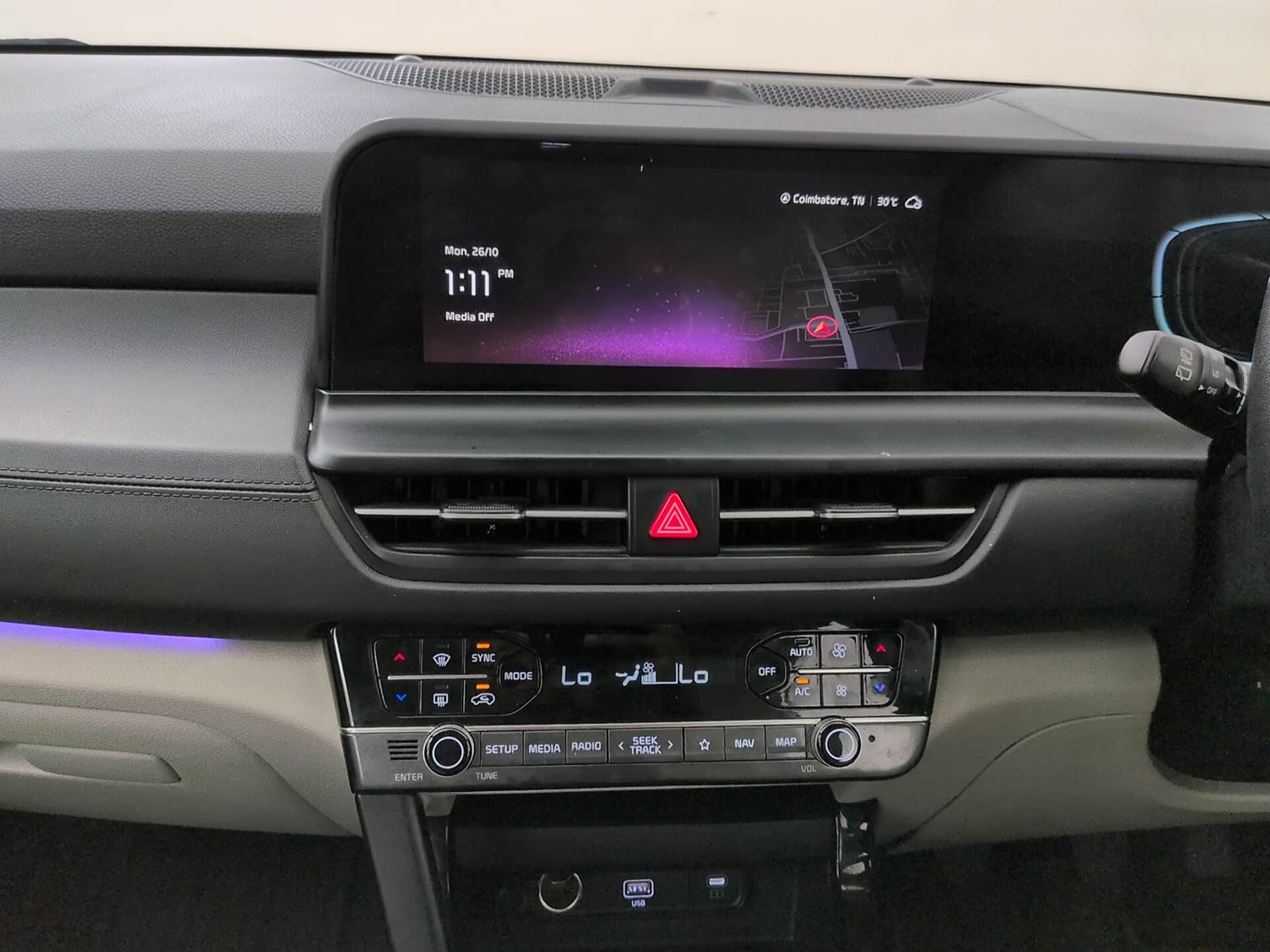 Used 2024 Kia Seltos HTX 1.5 Petrol MT Petrol Manual interior MUSIC SYSTEM & AC CONTROL VIEW