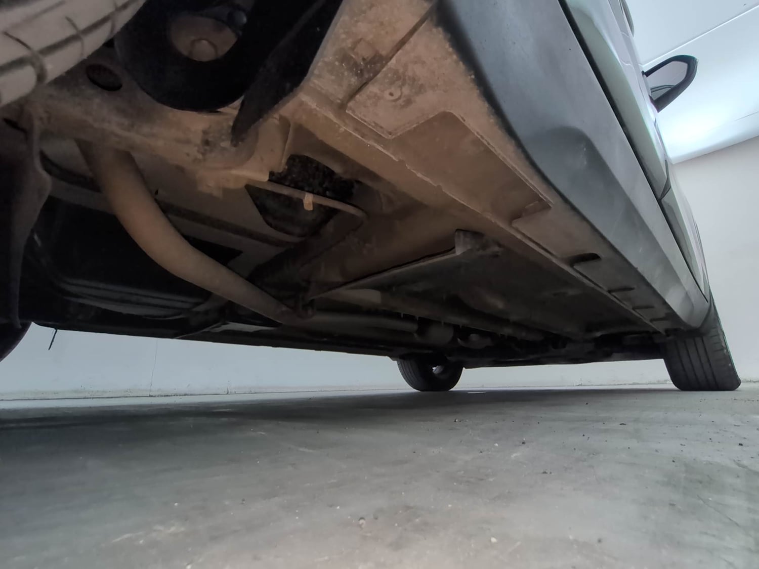 Used 2024 Kia Seltos HTX 1.5 Petrol MT Petrol Manual extra REAR RIGHT UNDERBODY VIEW