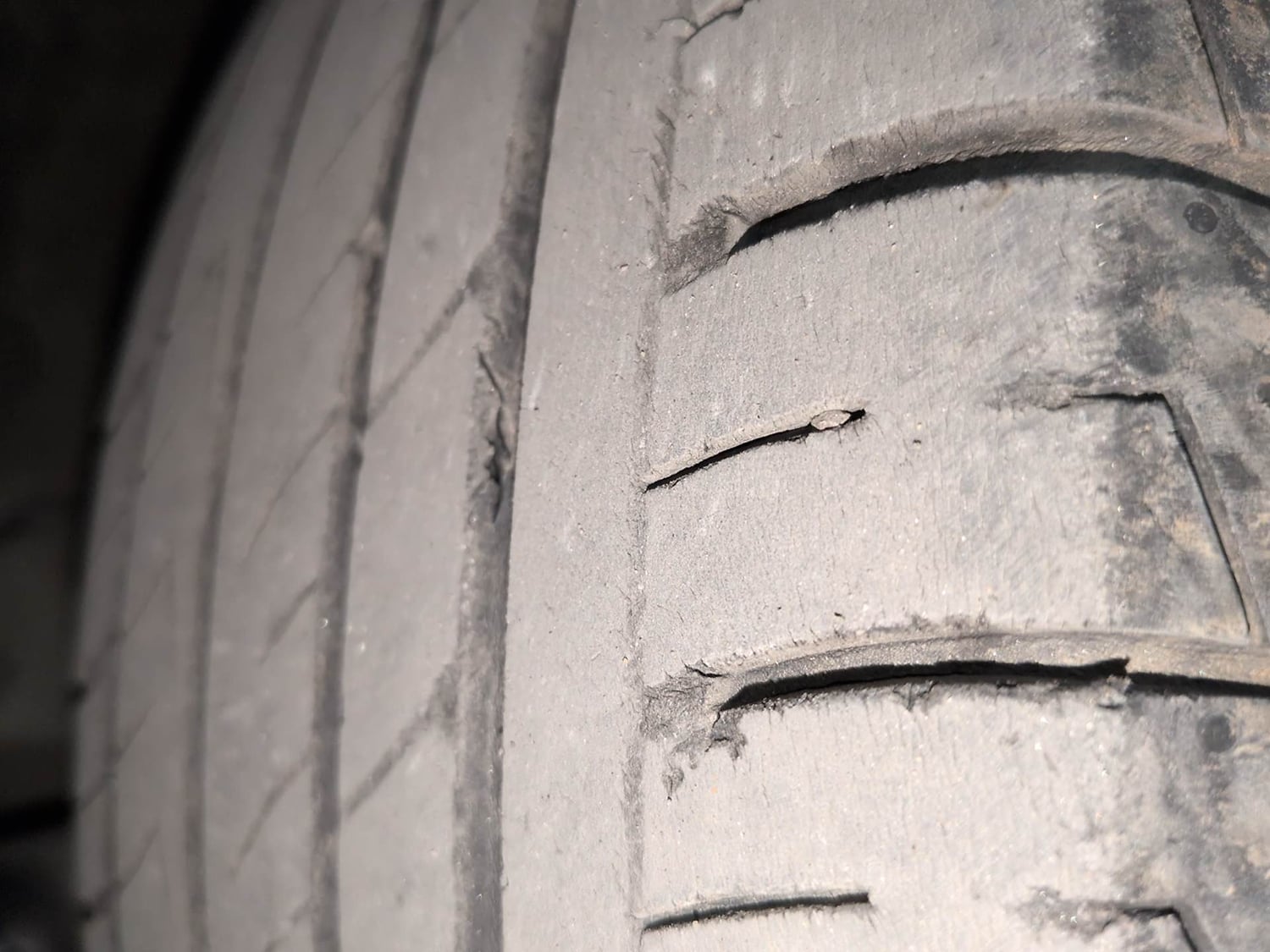 Used 2024 Kia Seltos HTX 1.5 Petrol MT Petrol Manual tyres LEFT FRONT TYRE TREAD VIEW