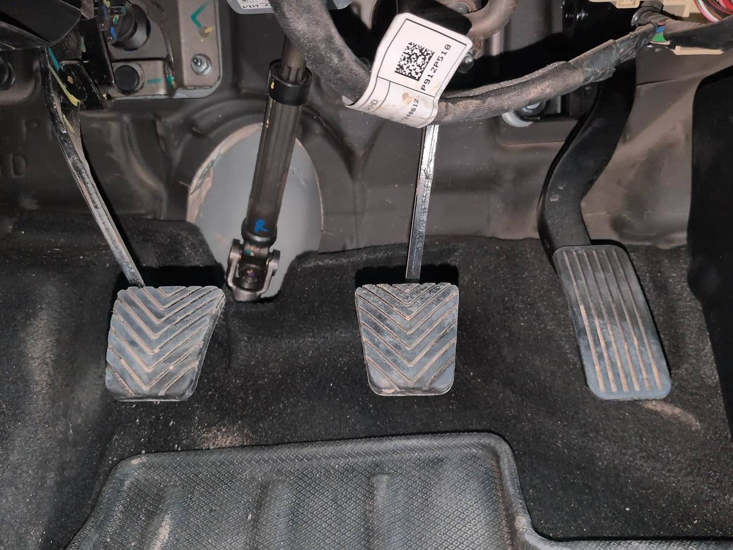 Used 2024 Kia Seltos HTX 1.5 Petrol MT Petrol Manual interior PEDALS VIEW