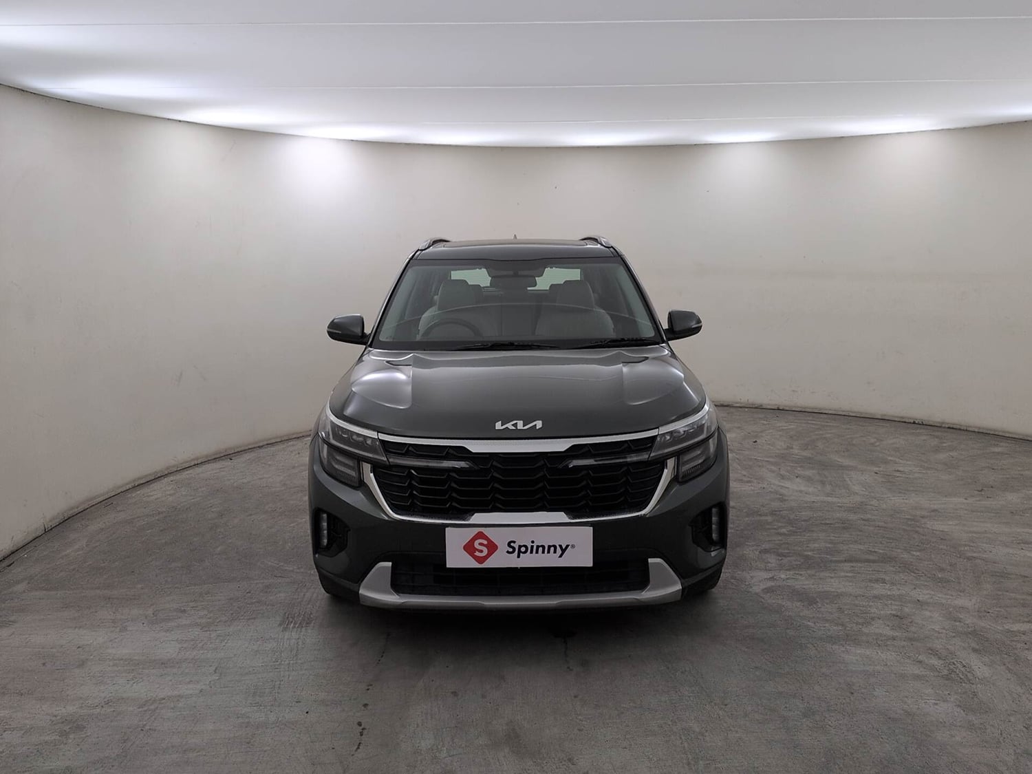 Used 2024 Kia Seltos HTX 1.5 Petrol MT Petrol Manual exterior FRONT VIEW