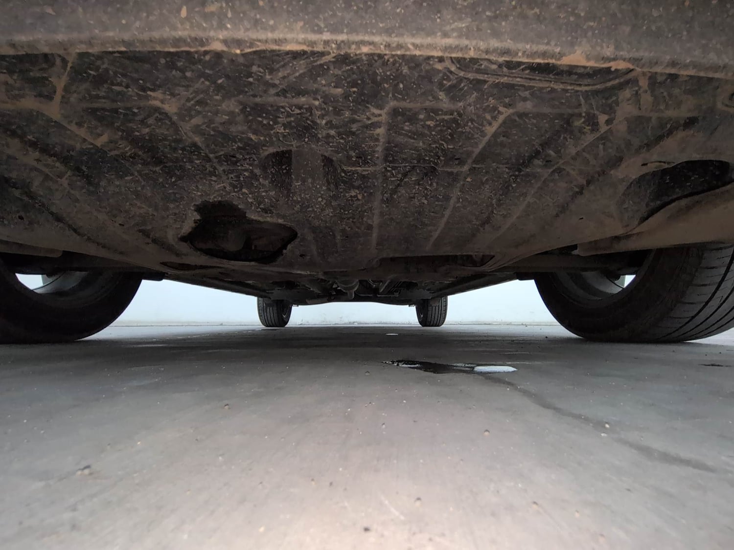 Used 2024 Kia Seltos HTX 1.5 Petrol MT Petrol Manual extra FRONT LEFT UNDERBODY VIEW