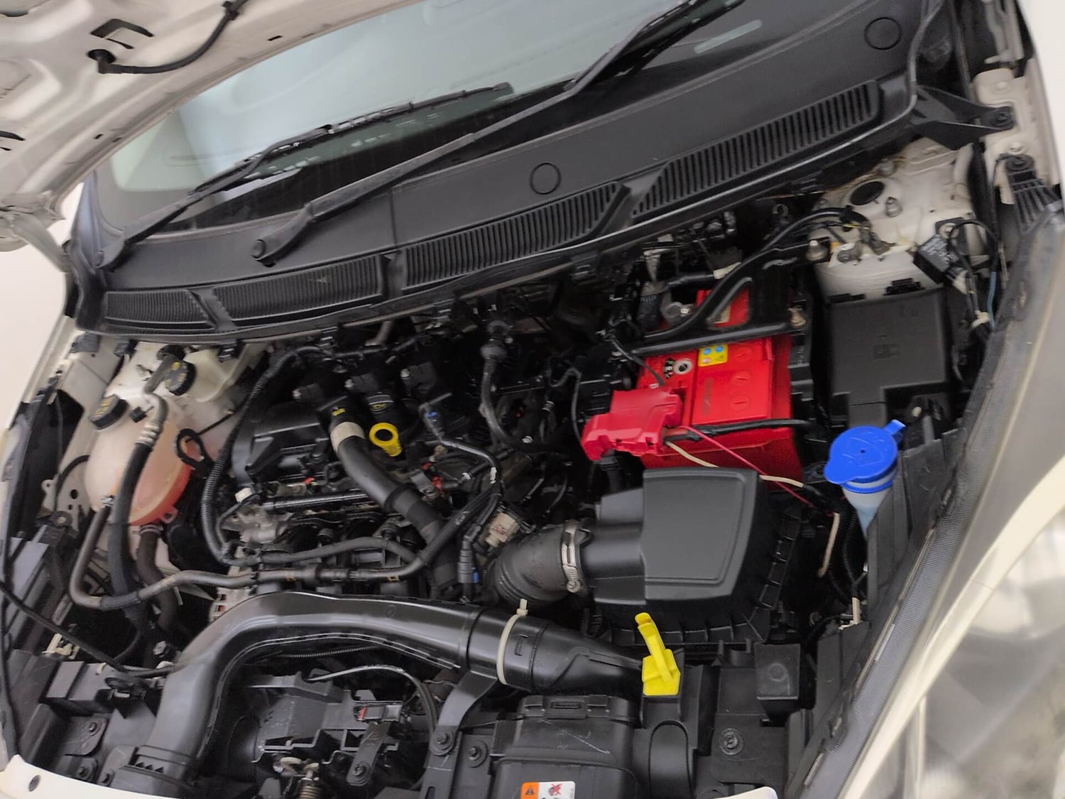 Used 2021 Ford Figo Titanium 1.2 Ti-VCT MT Petrol Manual engine ENGINE LEFT SIDE VIEW