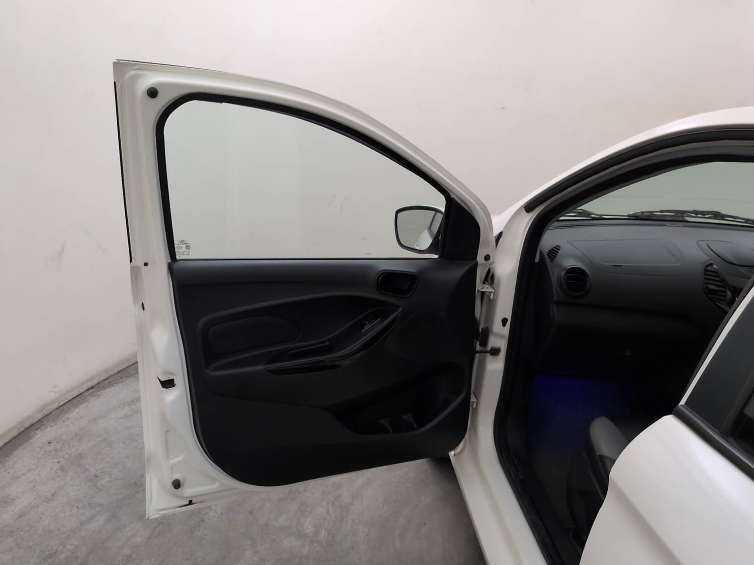 Used 2021 Ford Figo Titanium 1.2 Ti-VCT MT Petrol Manual interior LEFT FRONT DOOR OPEN VIEW