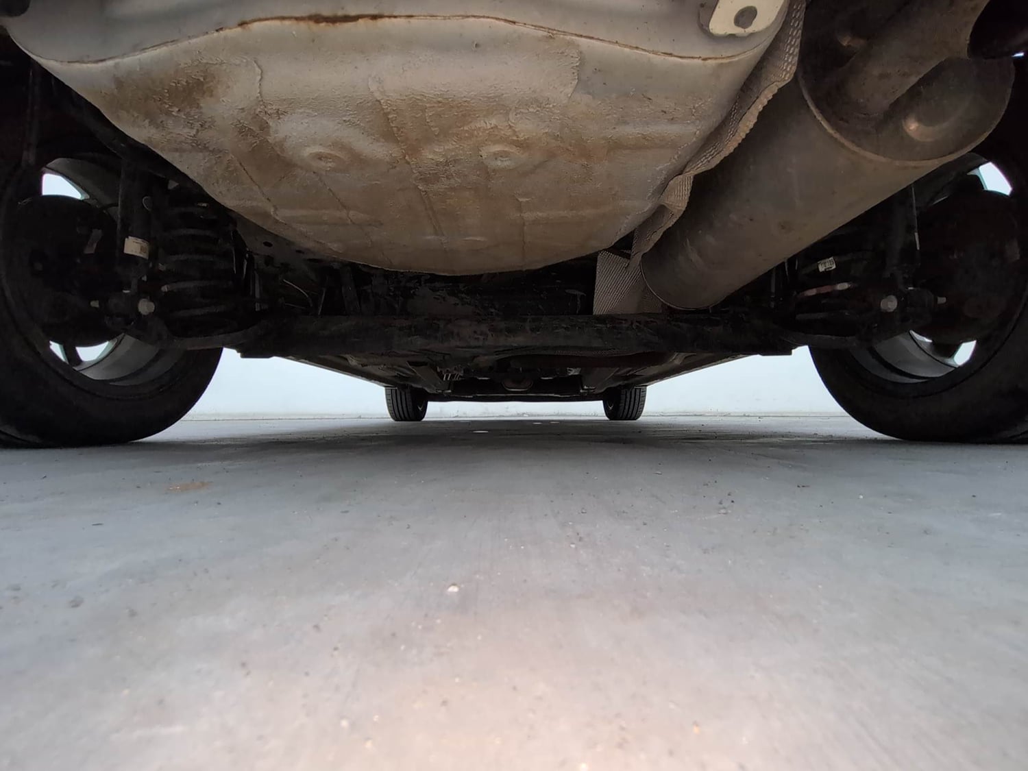 Used 2021 Ford Figo Titanium 1.2 Ti-VCT MT Petrol Manual extra REAR UNDERBODY VIEW (TAKEN FROM REAR)