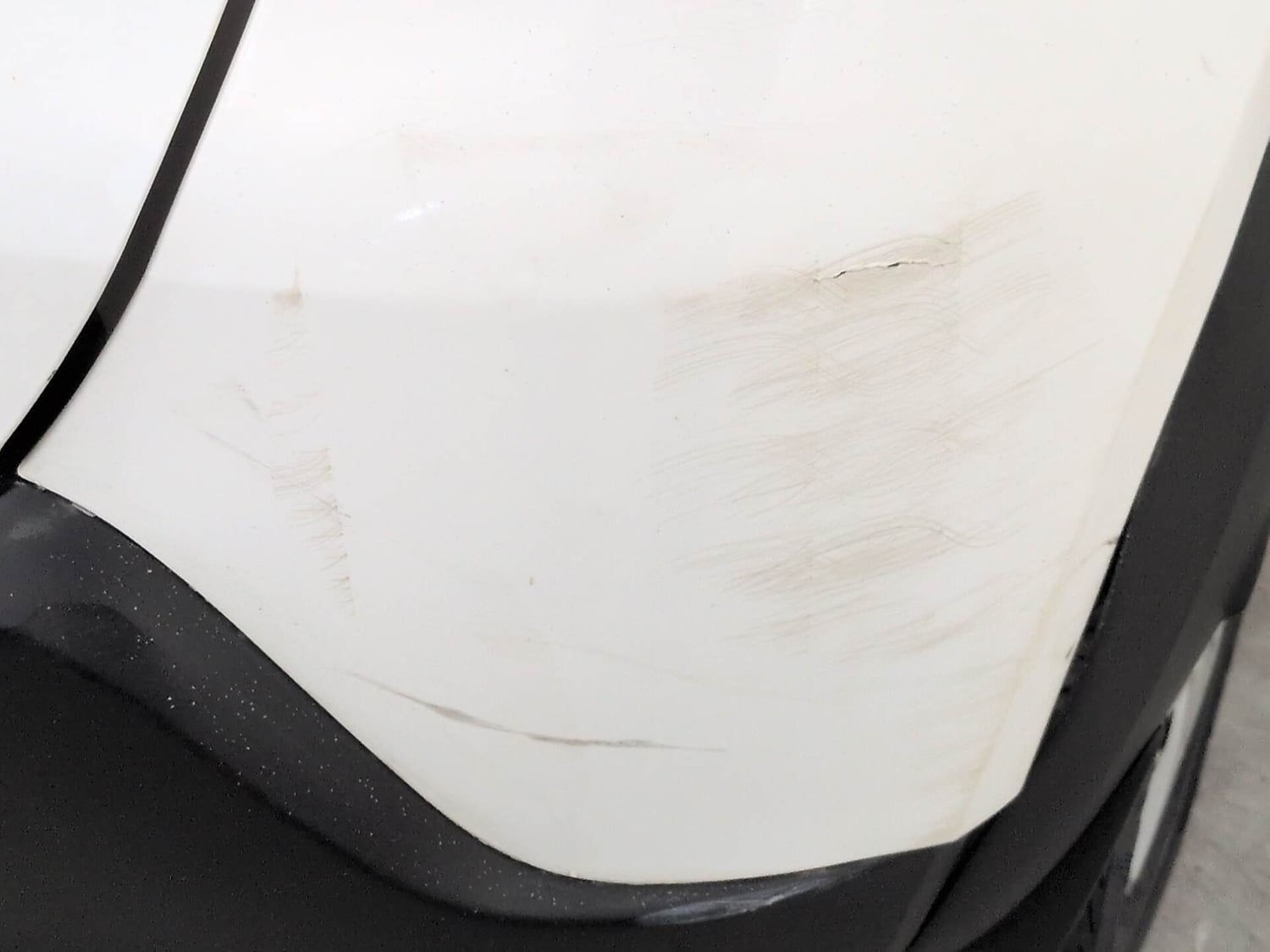 Used 2016 Renault Kwid RXT Petrol Manual dents MINOR SCRATCH