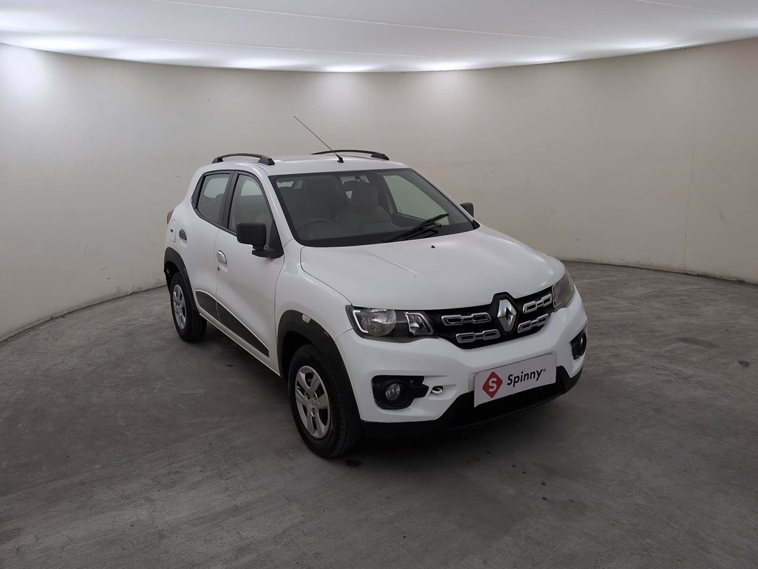 Used 2016 Renault Kwid RXT Petrol Manual exterior RIGHT FRONT CORNER VIEW