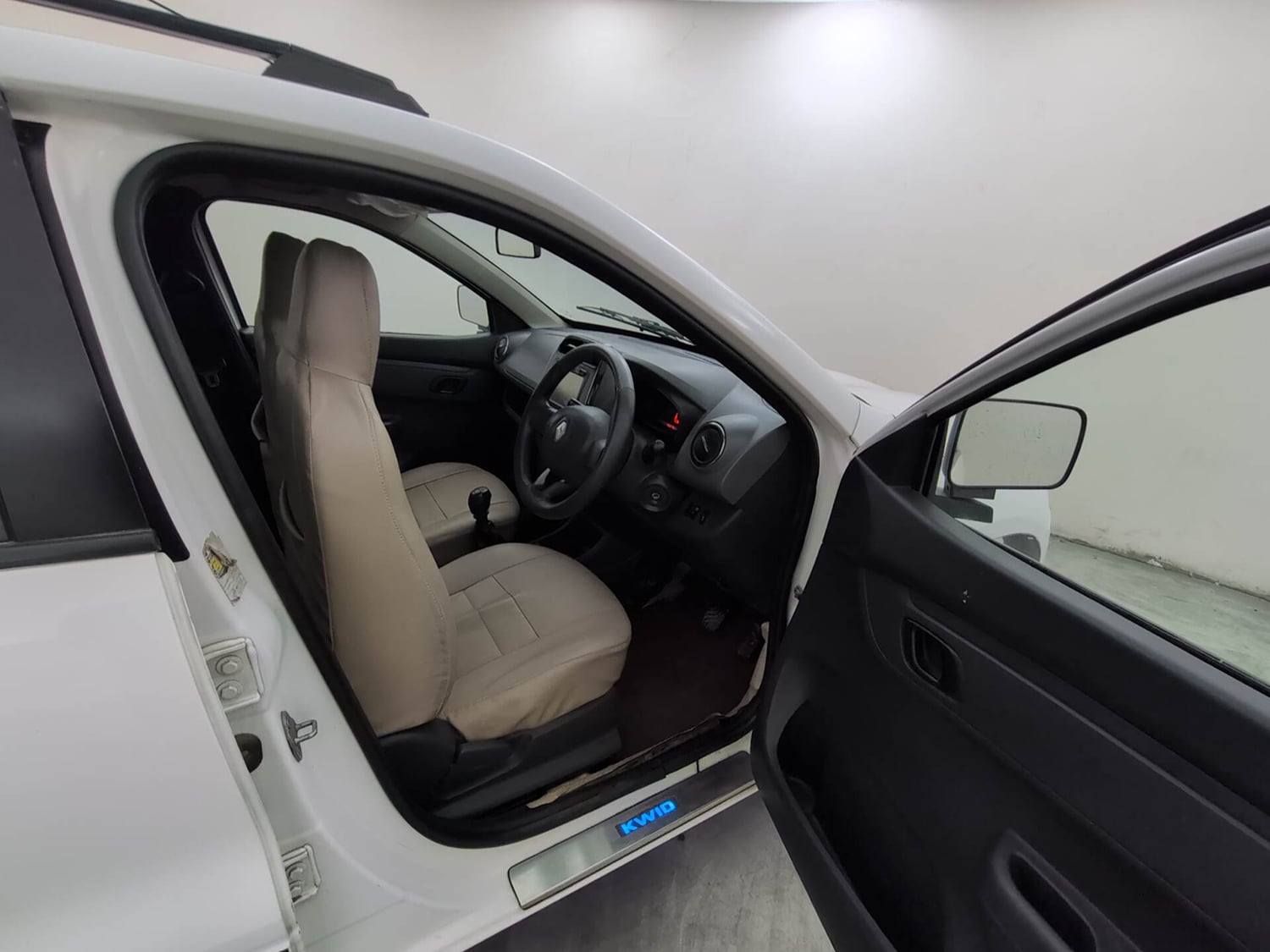 Used 2016 Renault Kwid RXT Petrol Manual interior RIGHT SIDE FRONT DOOR CABIN VIEW