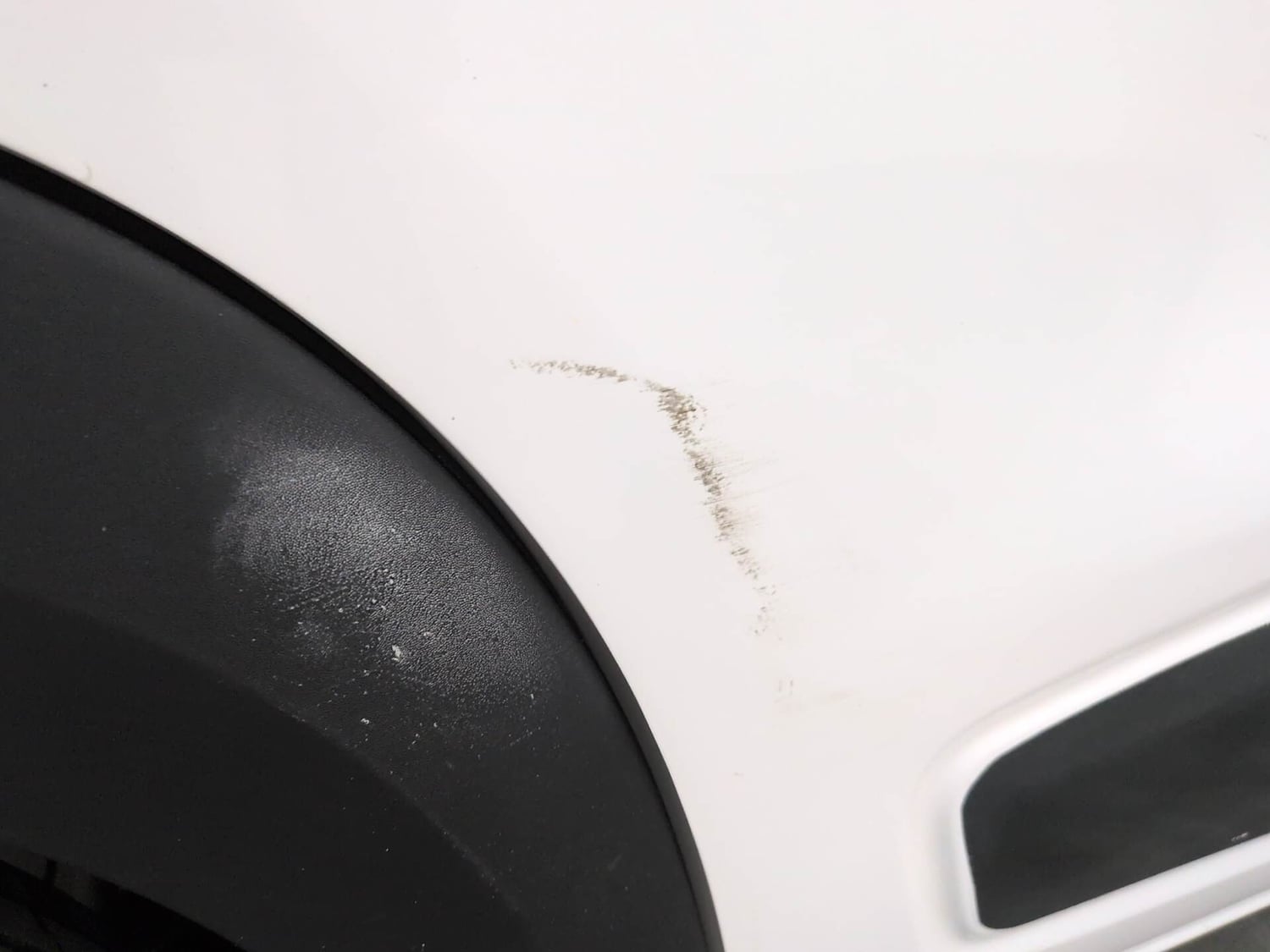 Used 2016 Renault Kwid RXT Petrol Manual dents MINOR SCRATCH