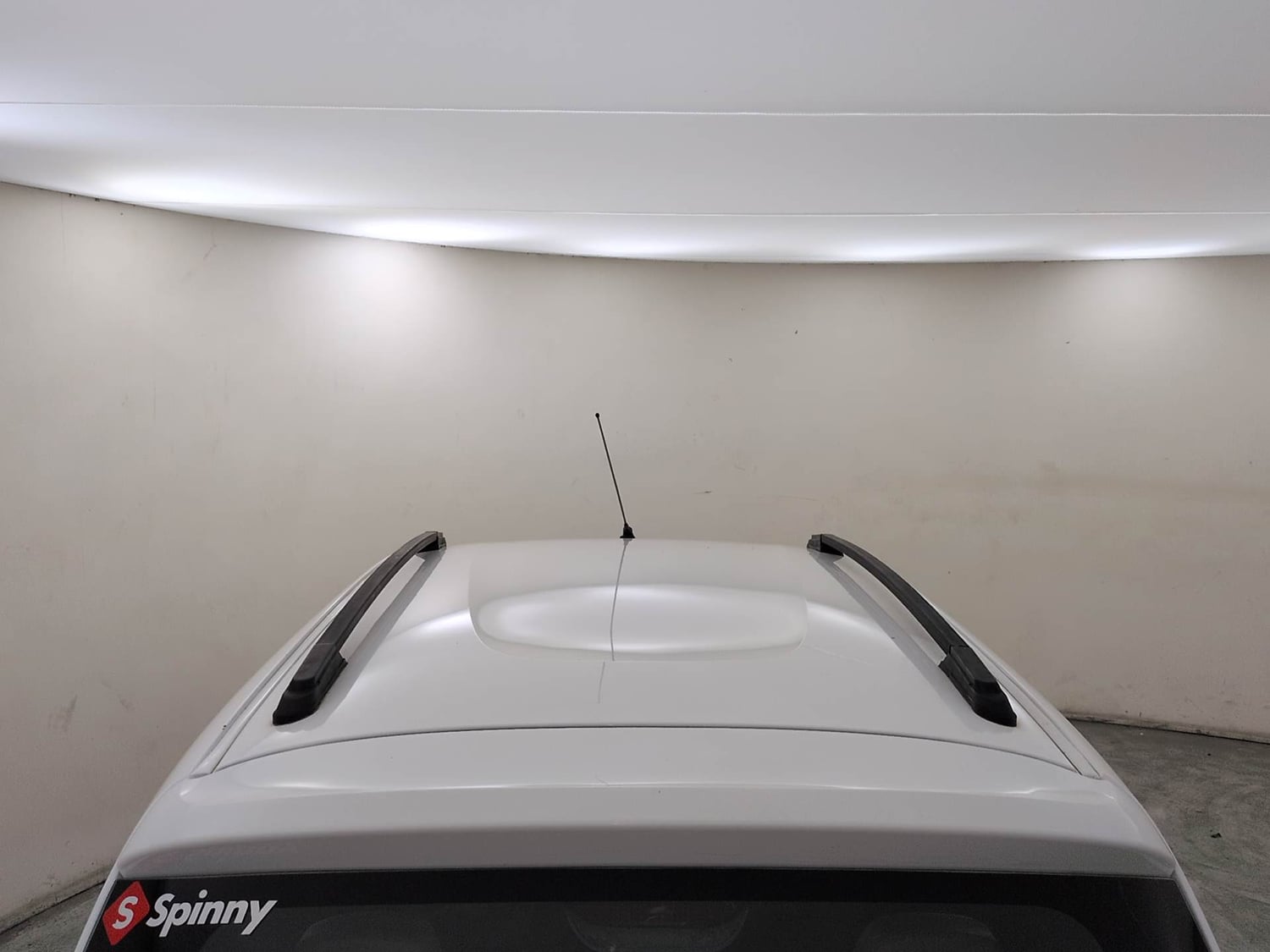 Used 2016 Renault Kwid RXT Petrol Manual exterior EXTERIOR ROOF VIEW