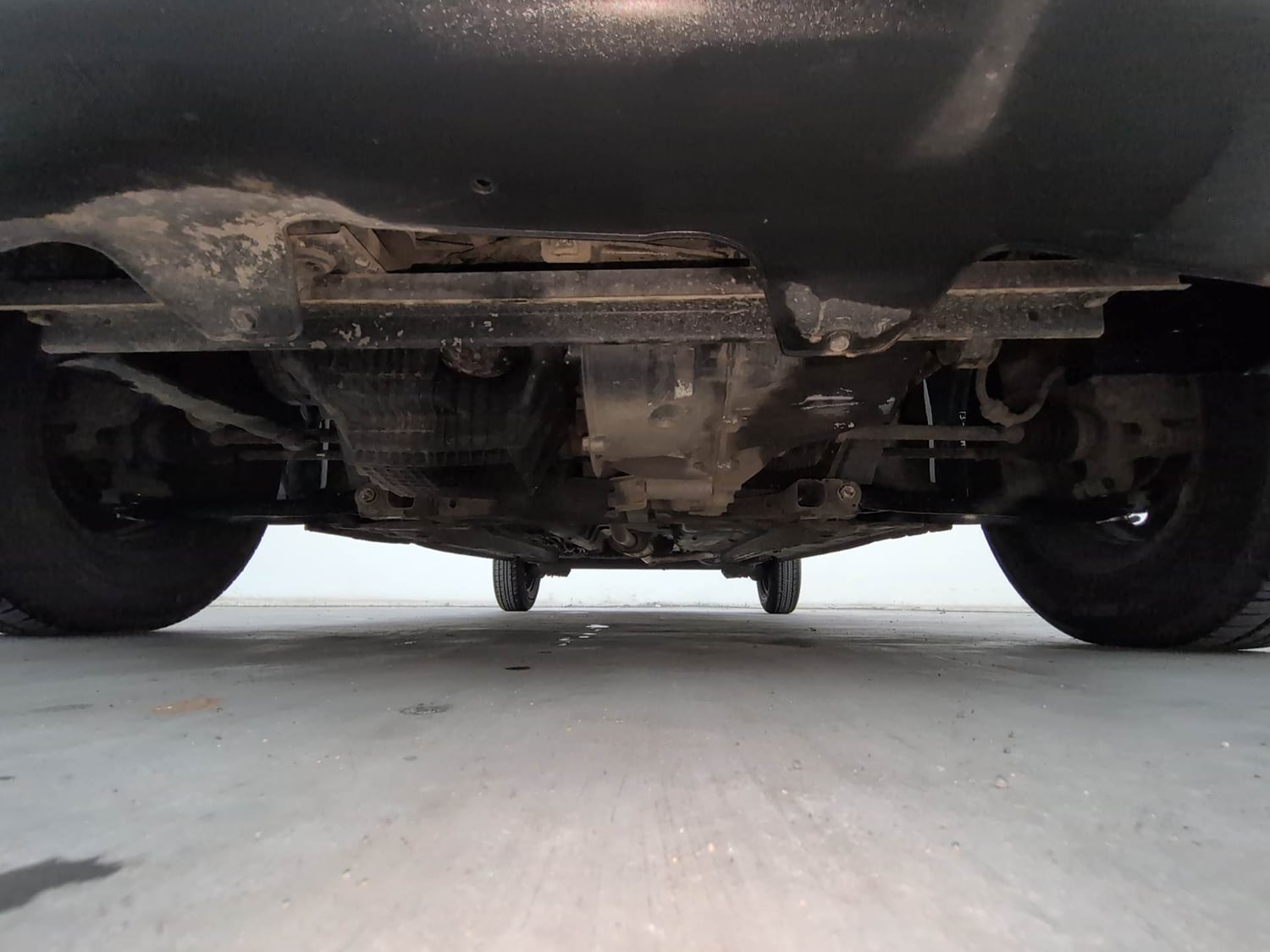 Used 2016 Renault Kwid RXT Petrol Manual extra FRONT LEFT UNDERBODY VIEW