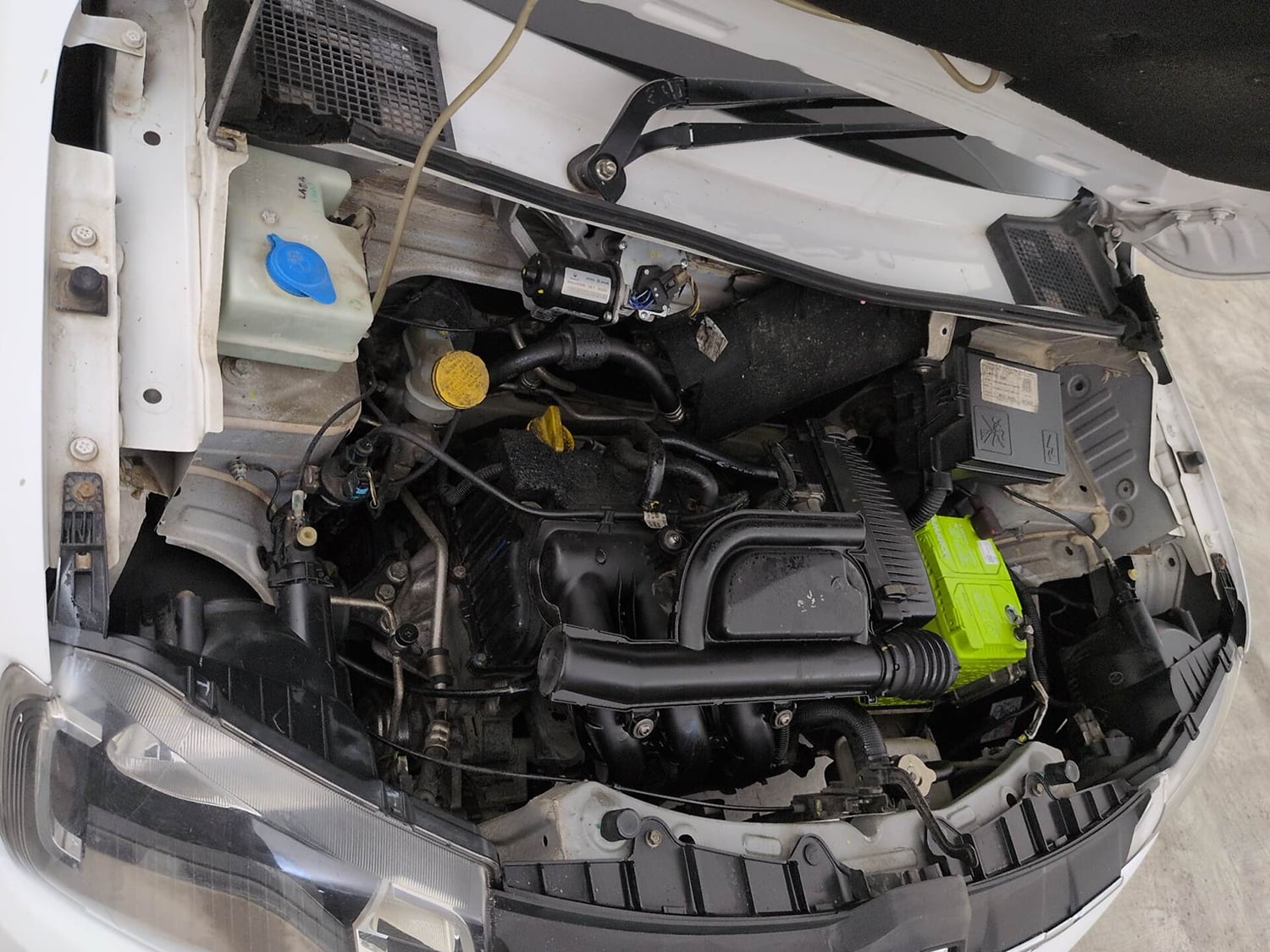 Used 2016 Renault Kwid RXT Petrol Manual engine ENGINE RIGHT SIDE VIEW