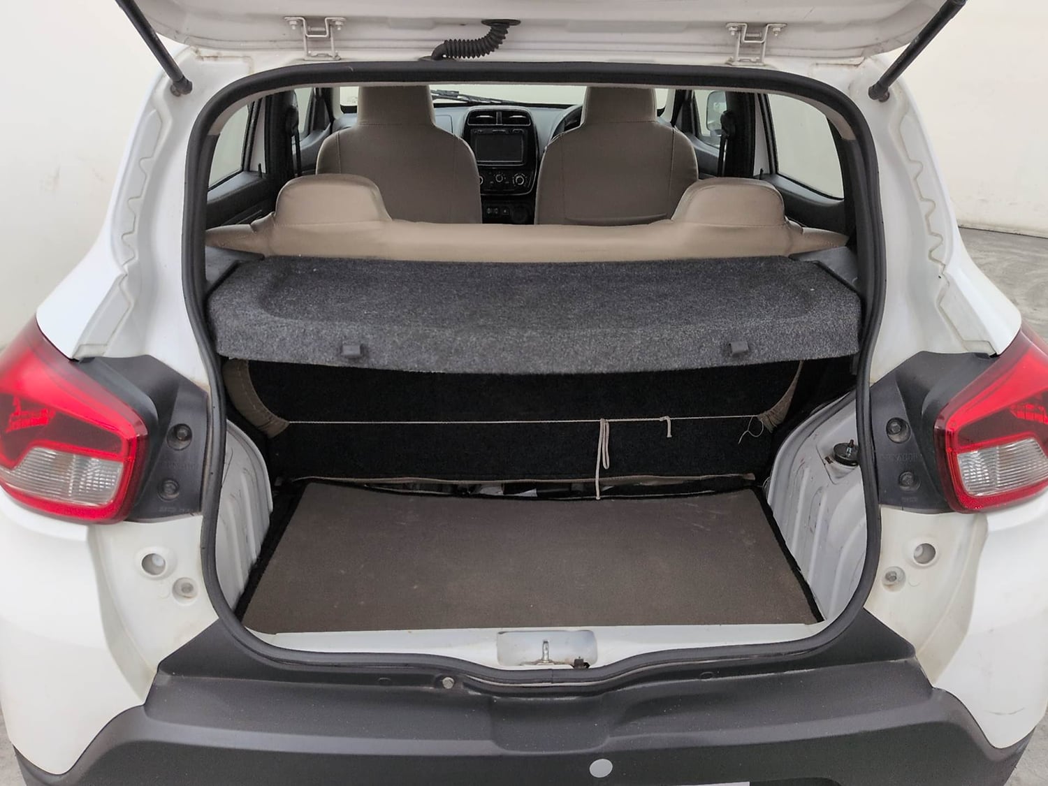 Used 2016 Renault Kwid RXT Petrol Manual interior DICKY INSIDE VIEW