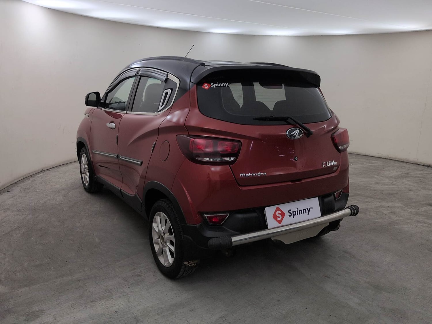 Used 2017 Mahindra KUV100 K8 6 STR Dual Tone Petrol Manual exterior LEFT REAR CORNER VIEW